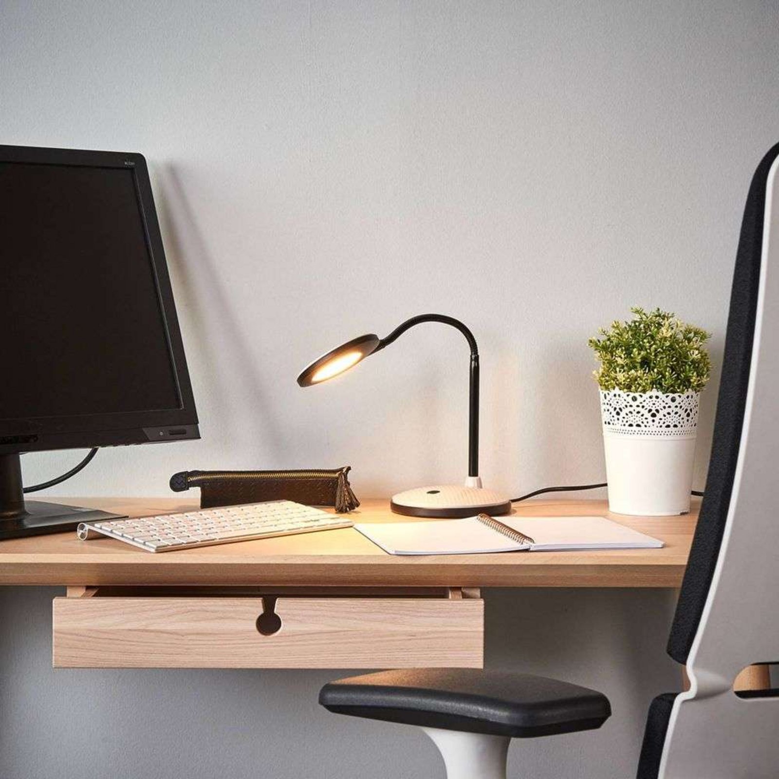 Ivan LED Table Lamp Black/Light Grey - Lindby