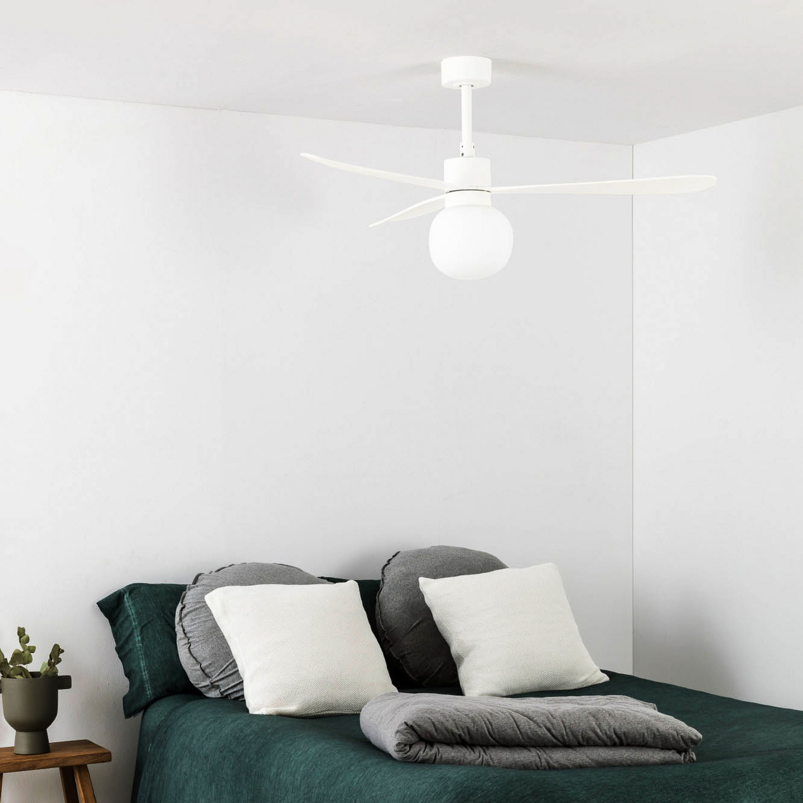 Ventilator de tavan cu LED Amelia Ball L, alb, curent continuu, silențios, 132