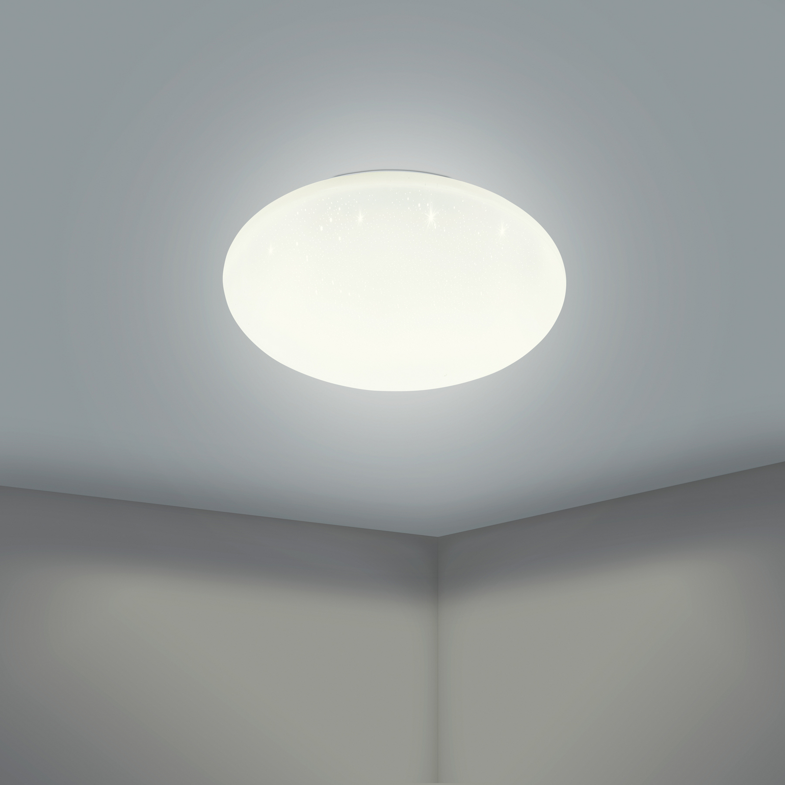 Φωτιστικό οροφής Sandbach σε μαύρο και ορείχαλκο