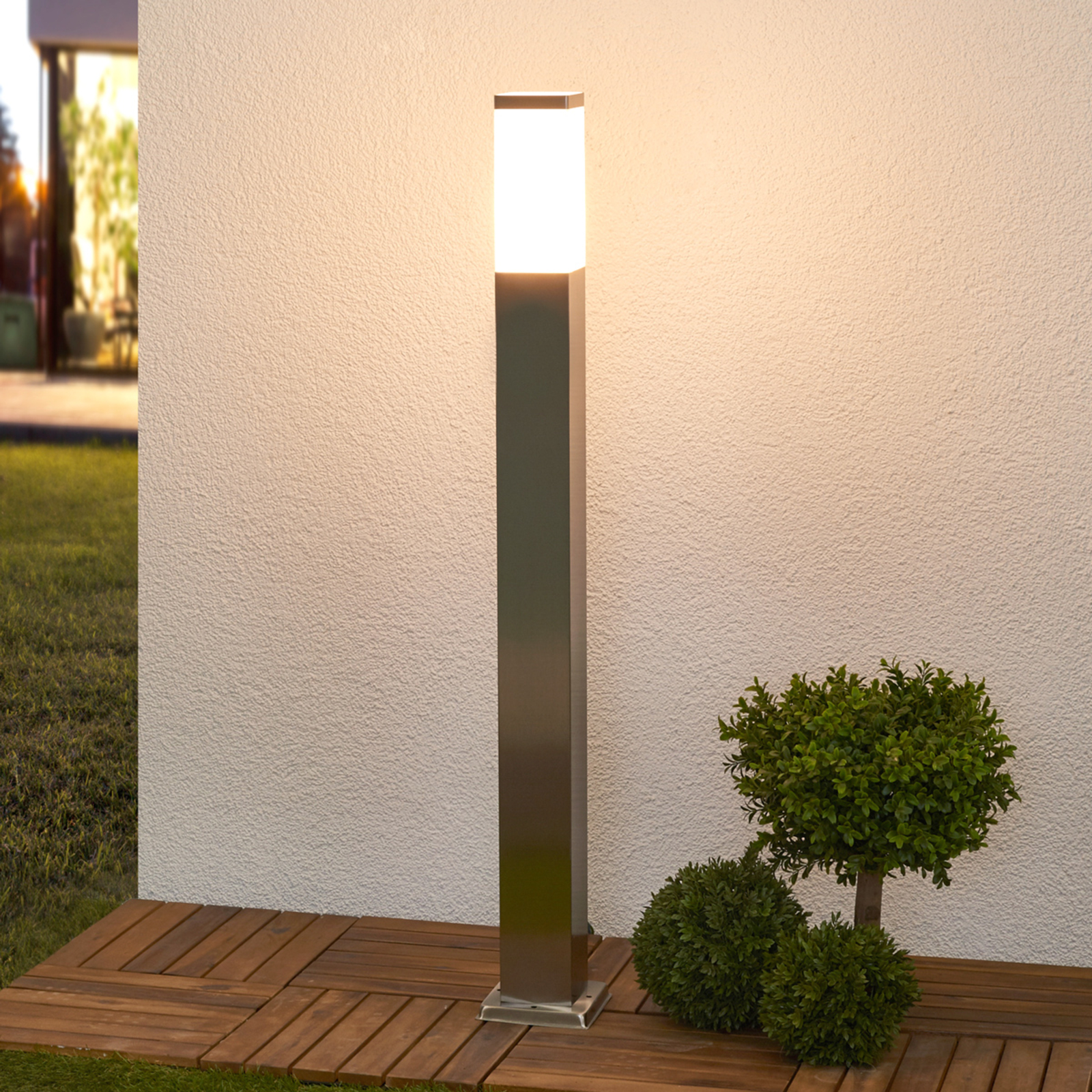 Lindby Rectangular stainless steel bollard light Lorian, stainless steel, polycarbonate, E27, 40 W, energy efficiency: A++, L: 8 cm, W: 8 cm, H: 100 cm