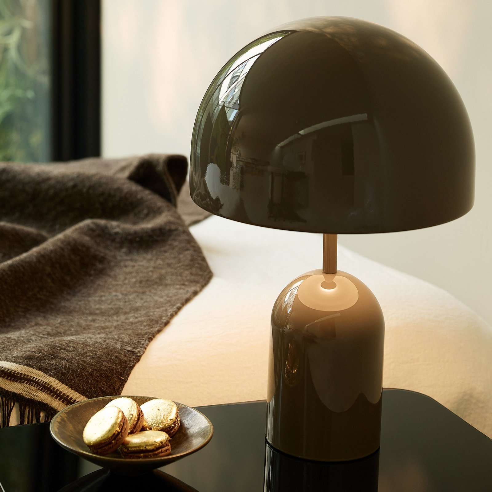 Tom Dixon LED-Tischlampe Bell, taupe, Höhe 43 cm, dimmbar