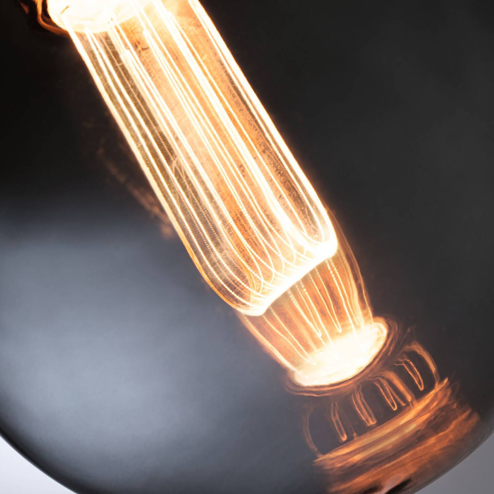 Paulmann LED žiarovka E27 3,5 W Arc 1 800K G125 dym