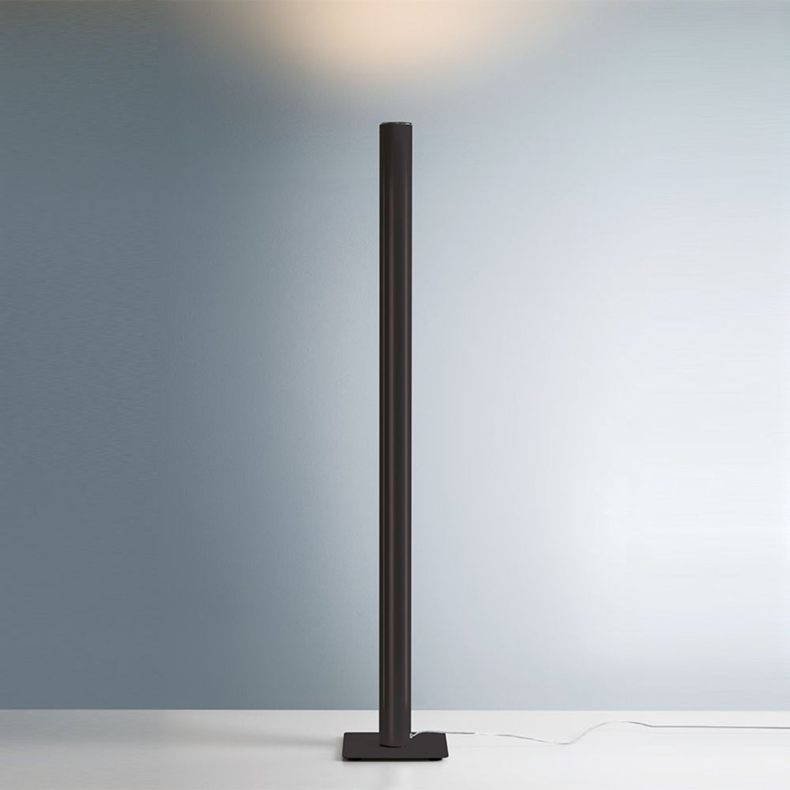 Ilio Candeeiro de Pé 3000K Black - Artemide