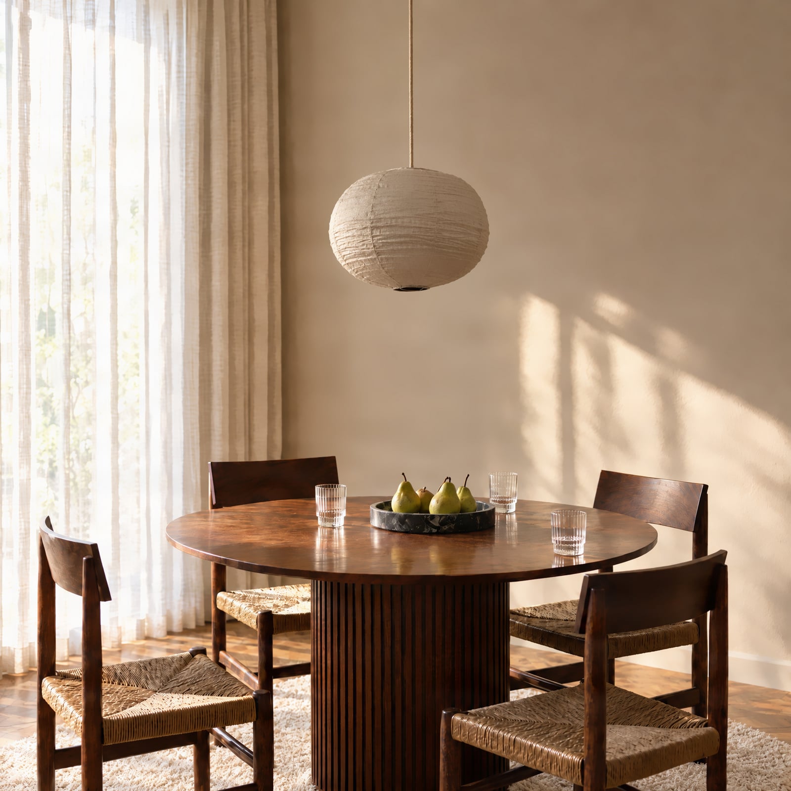 Suspension Lindby « Autumn », taupe, Ø 40 cm, lin, forme sphérique