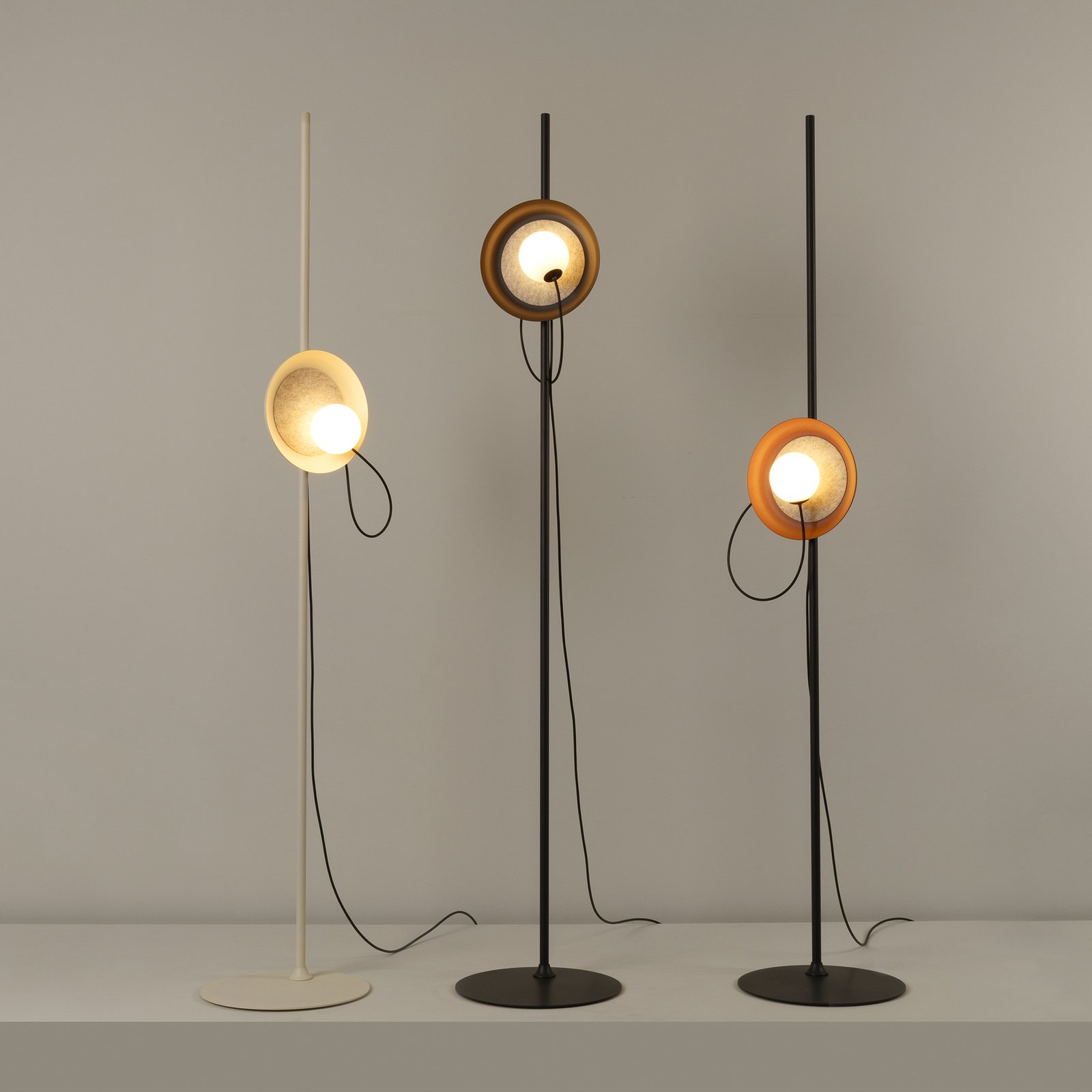 Lampa stojąca Milan Wire Ø 24 cm miedź metalik/antracyt