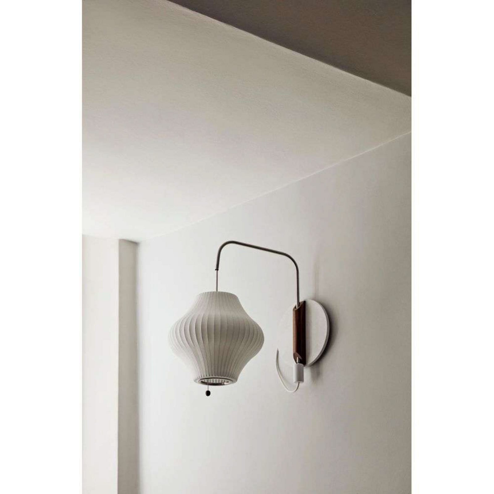 Nelson Pear Sconce V&auml;gglampa S Off-White HAY - Vardagsrum - Plast
