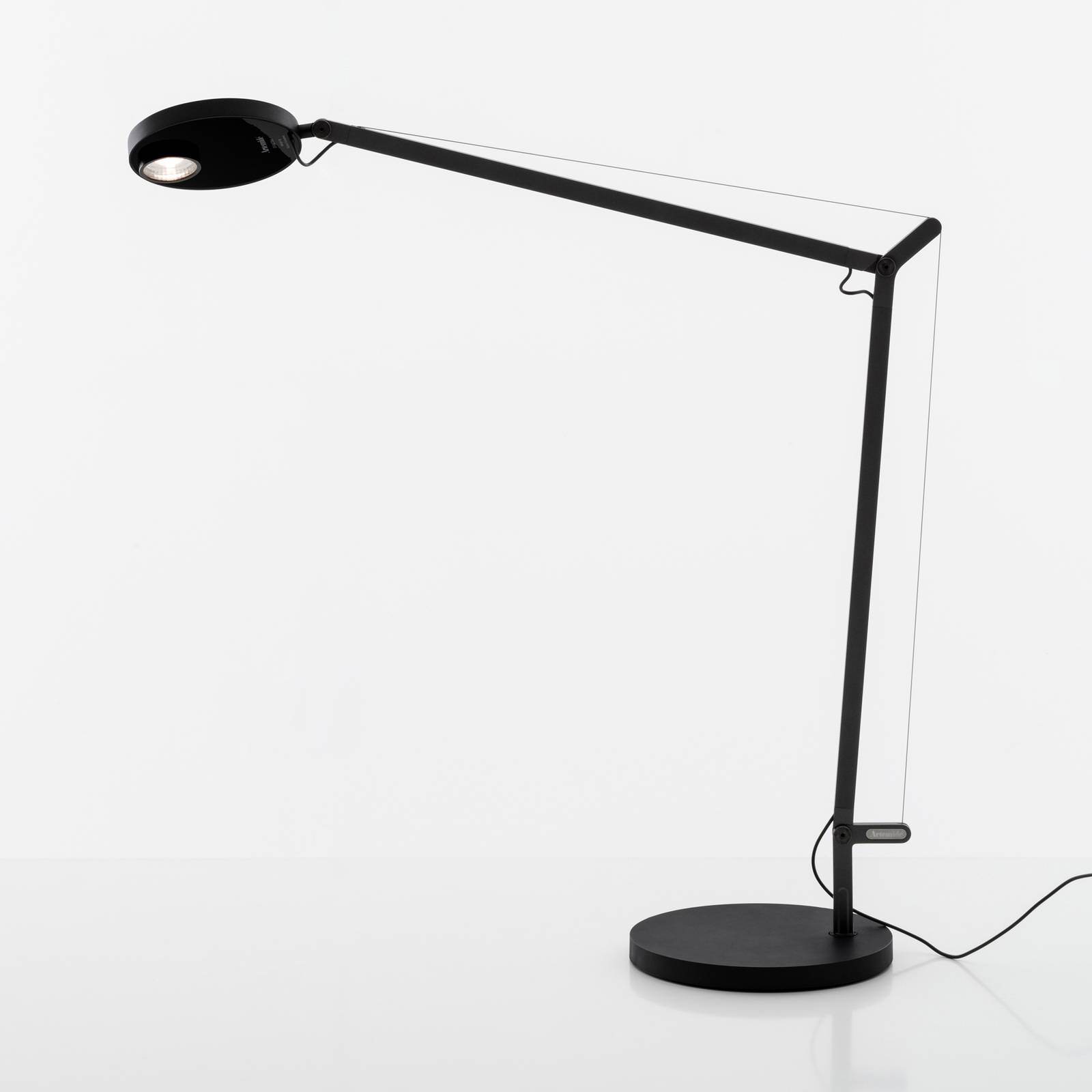 Artemide Demetra Professional table 930 noir