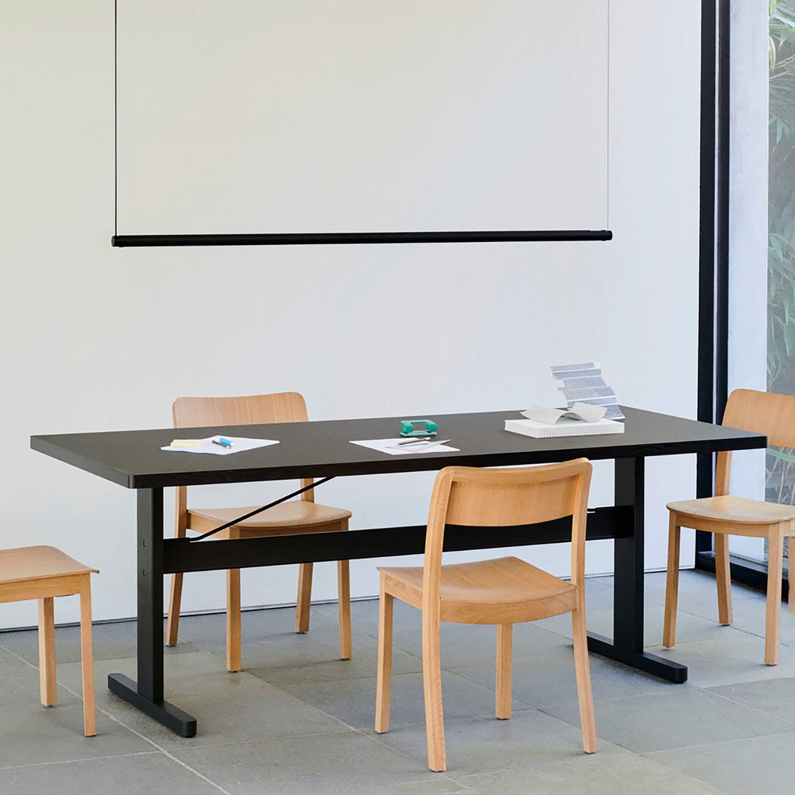 Factor Linear 1500 Závěsné Světlo Directional Clear Anodised Aluminium - HAY