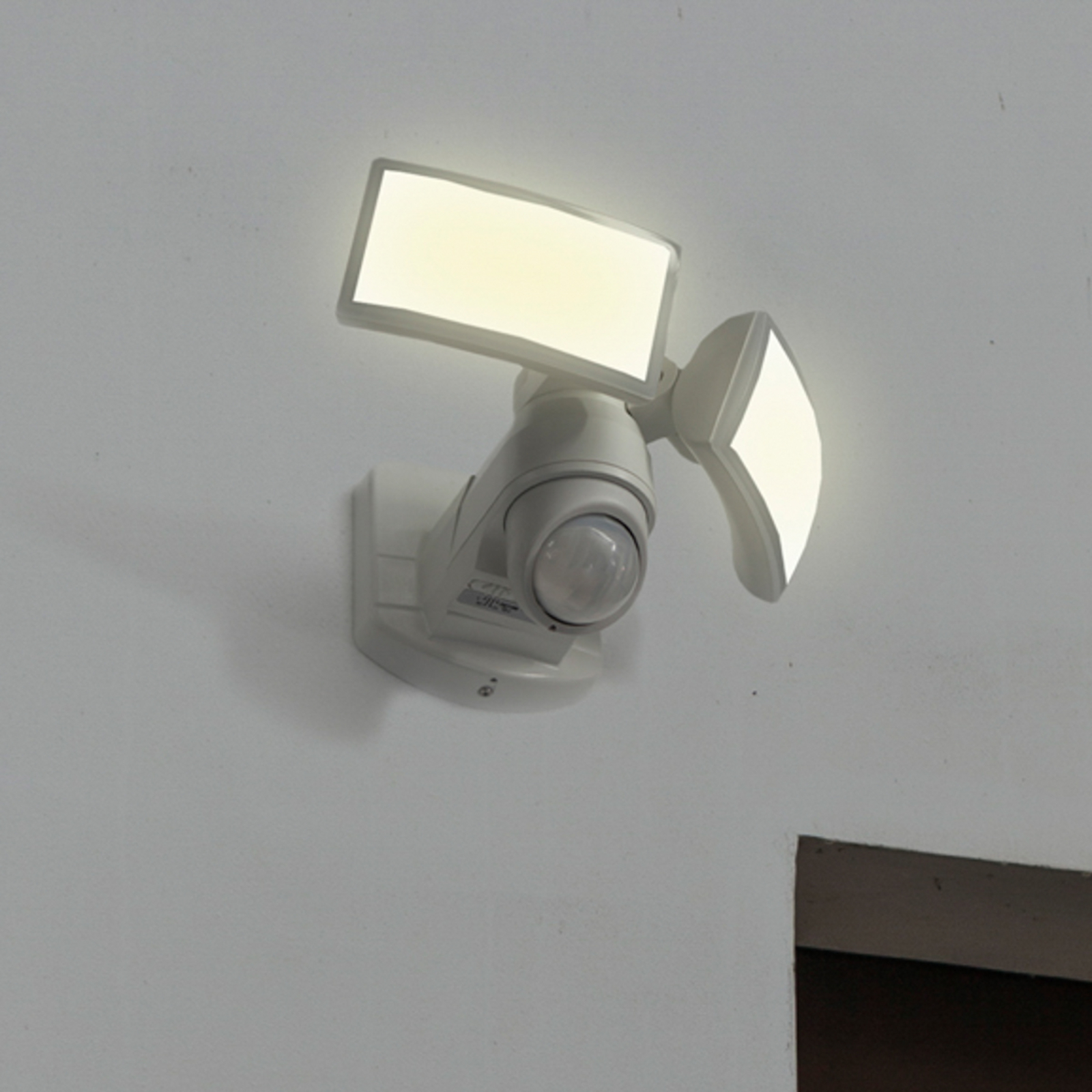 Εξωτερικός προβολέας με αισθητήρα LED ARC, λευκός, 28 cm, 2 φτερά, IP54
