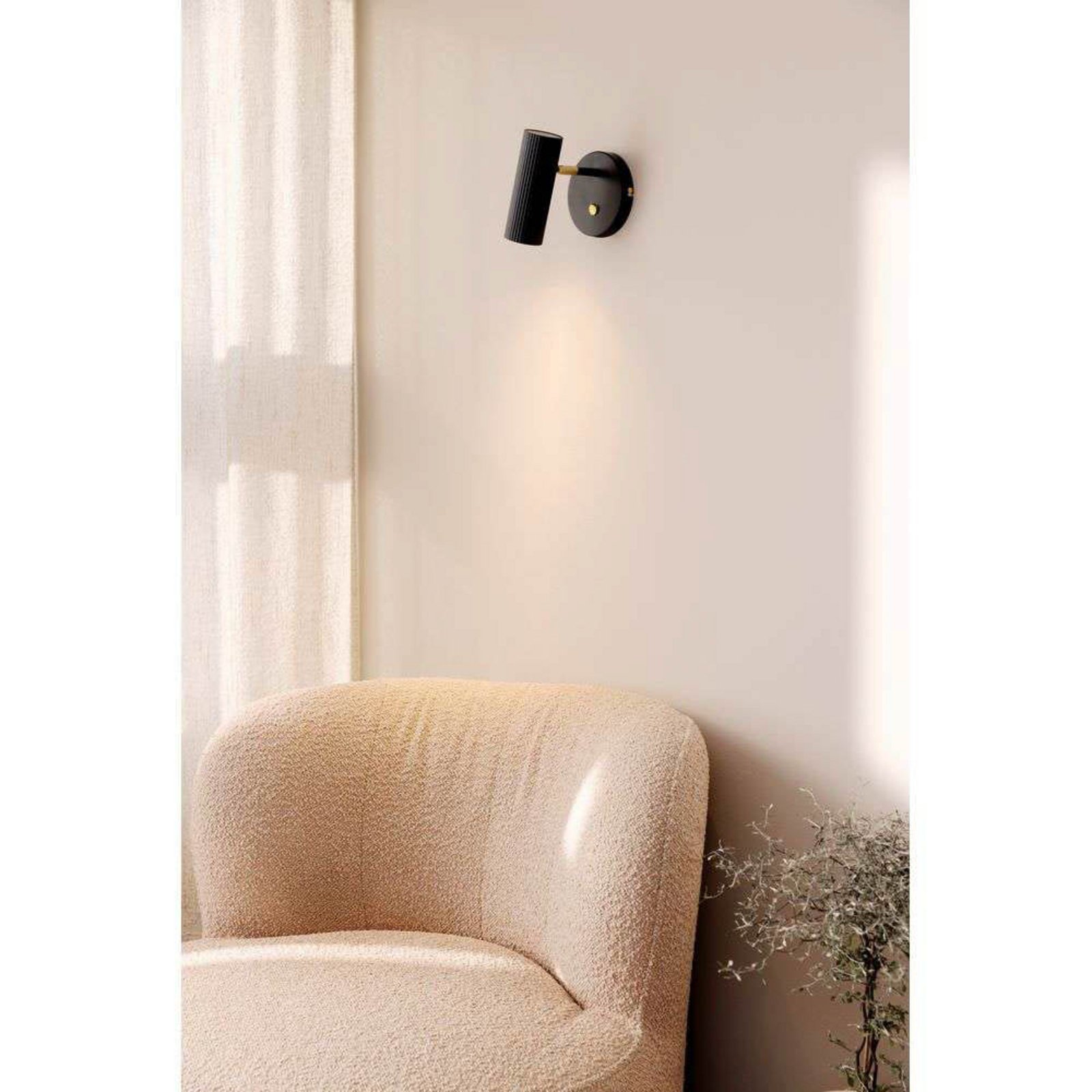 Hubble Stenska Svetilka Črna - Globen Lighting Hubble Stenska Svetilka Črna - Globen Lighting