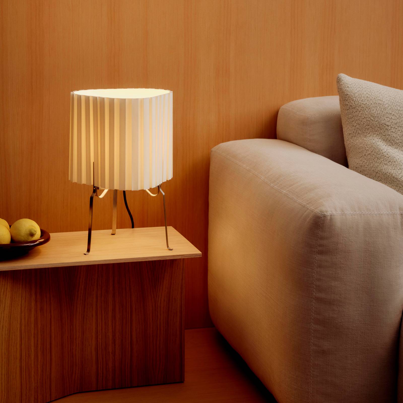 Lampa stołowa HAY Canelé, biała, wysokość 37 cm, E14, materiał