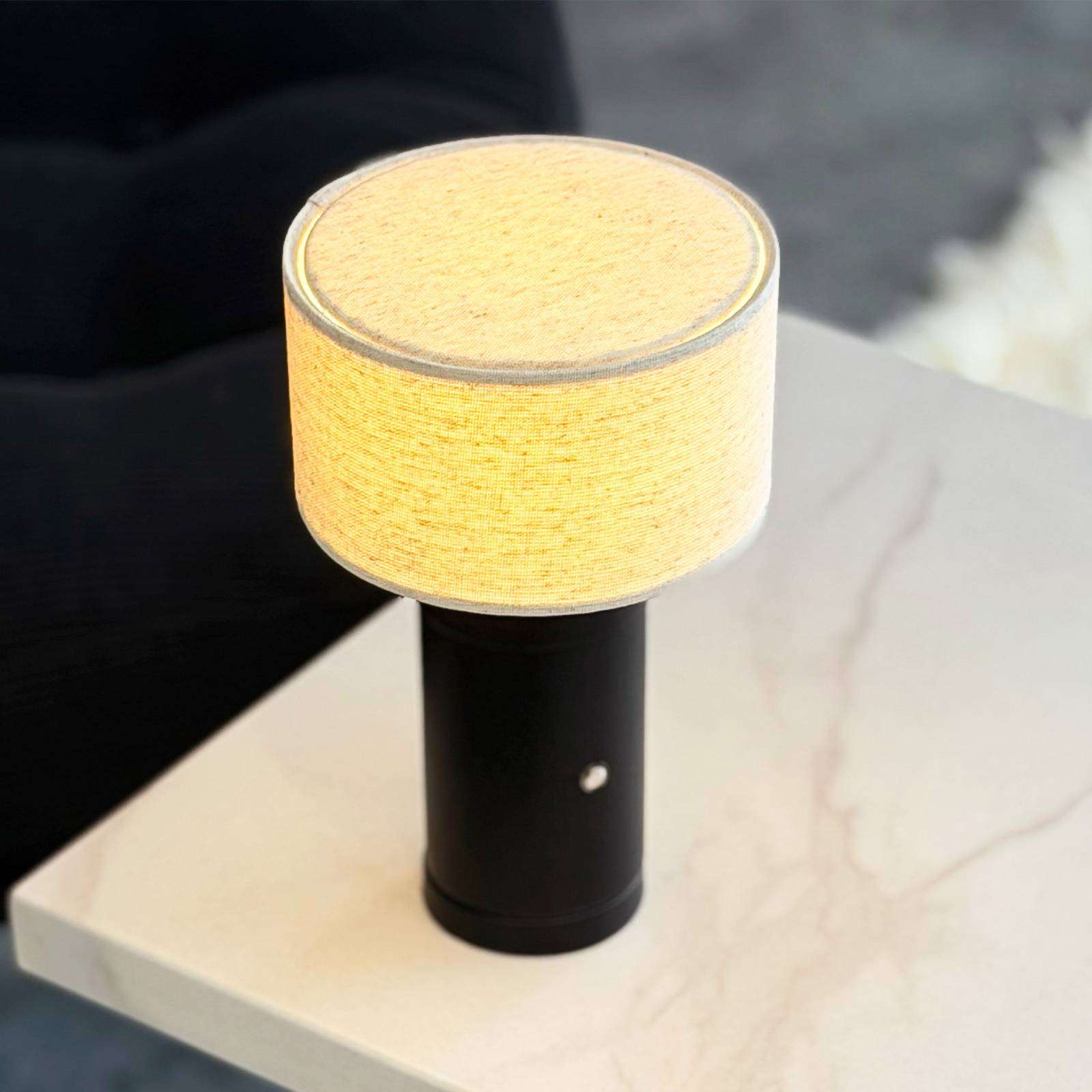 Lampe de table LED rechargeable Dyberg Larsen Mellow, noir, 23 cm