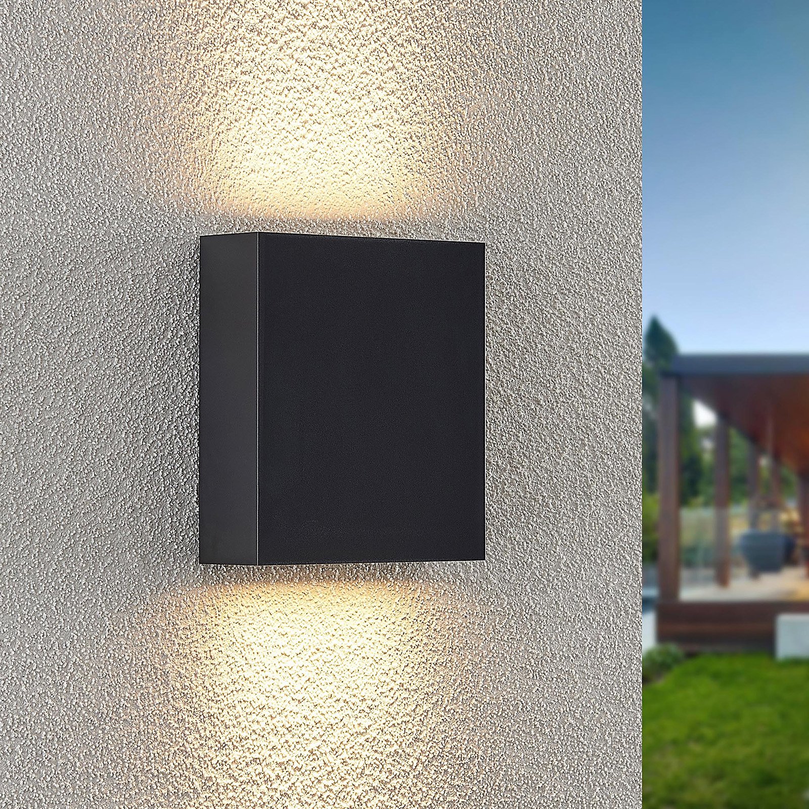 Lindby Ugar LED-utomhusvägglampa, 13 cm up/down