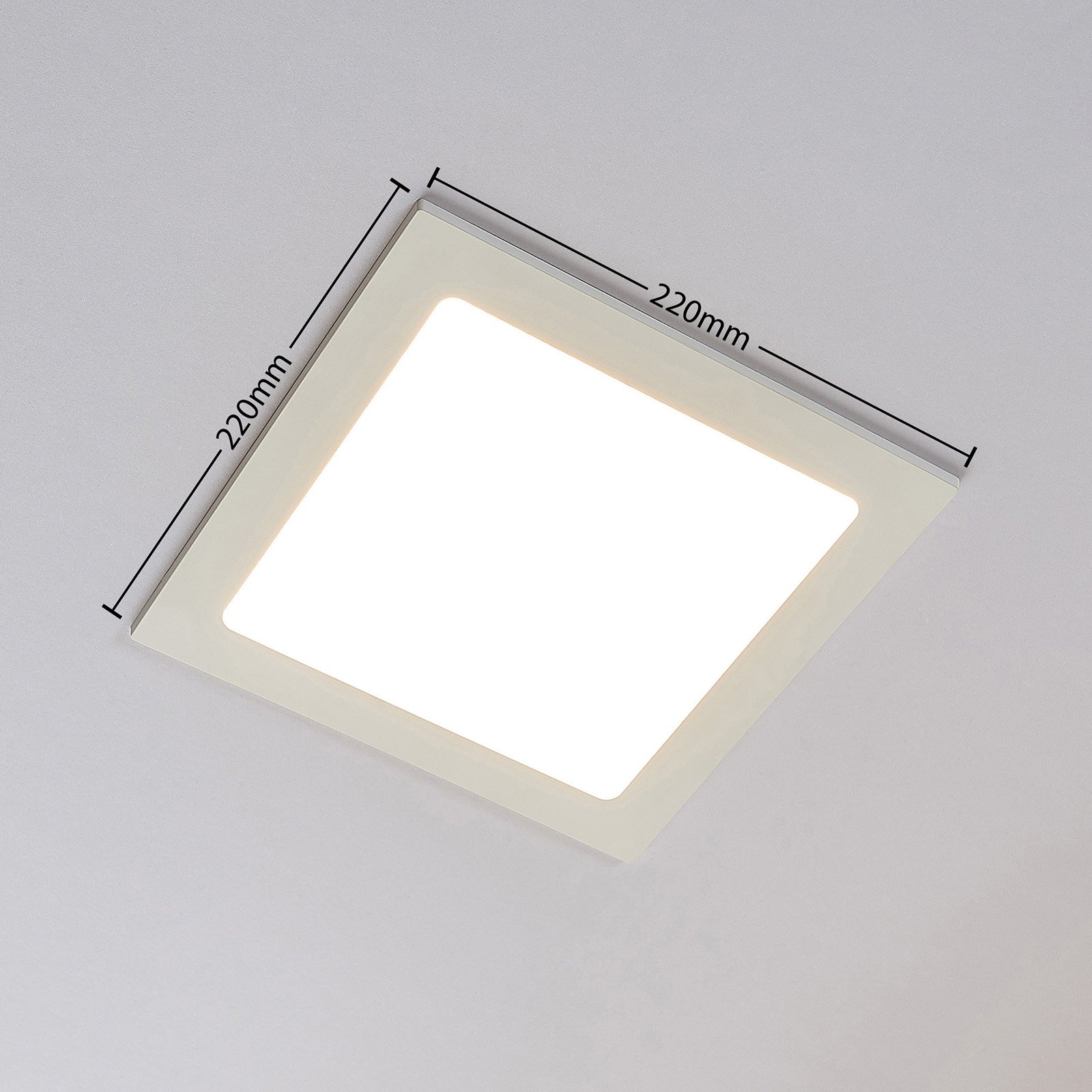 LED-innfelt spot Joki, hvit, 3 000 K kantet 22cm