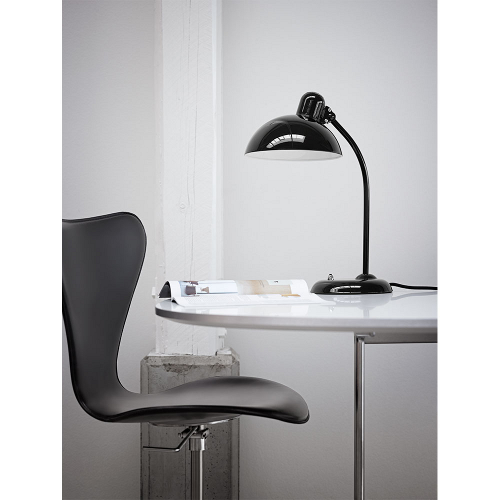 KAISER idell™ 6556-T Bordslampa Svart - Fritz Hansen