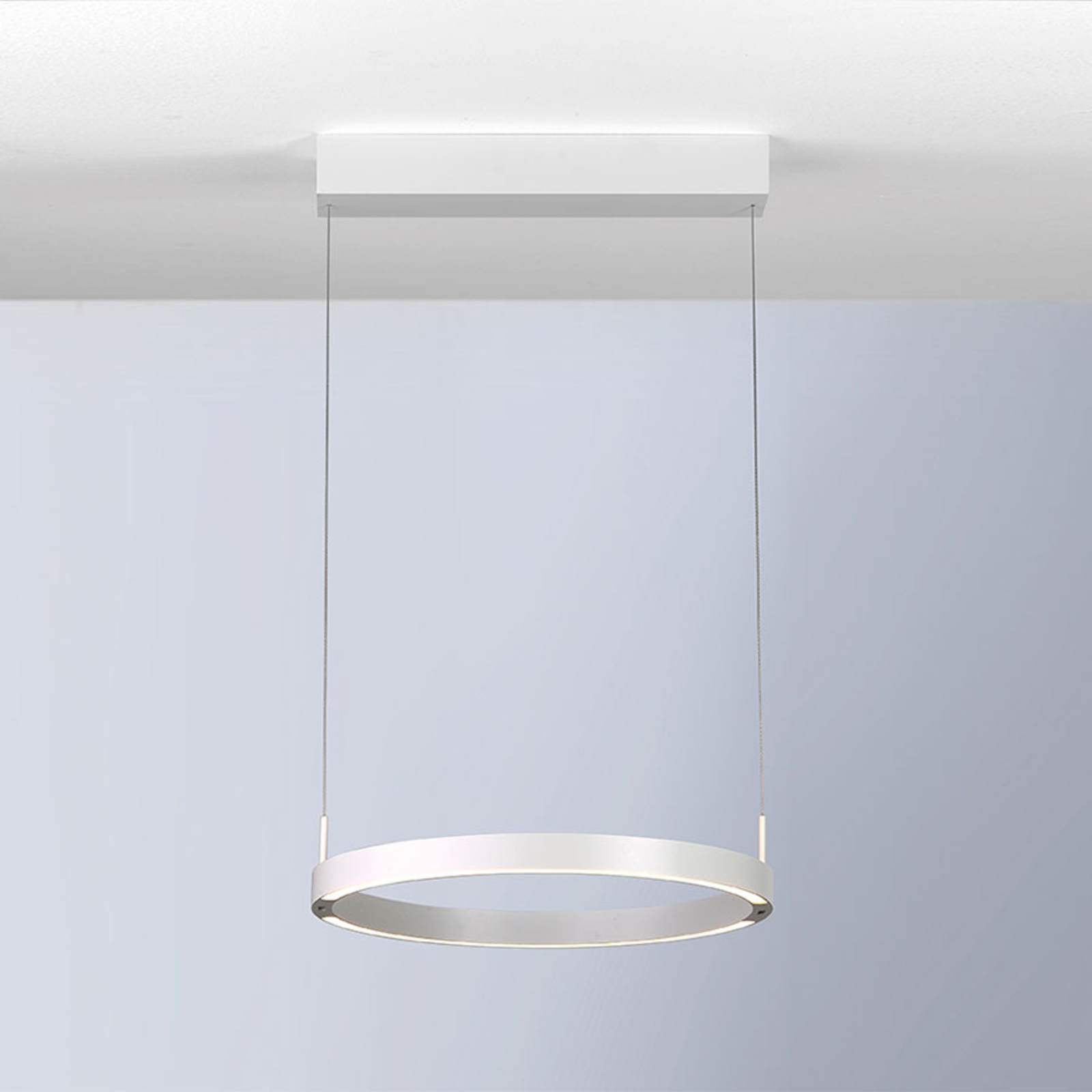 Bopp Float LED-hængelampe med bevægelsesstyring hvid