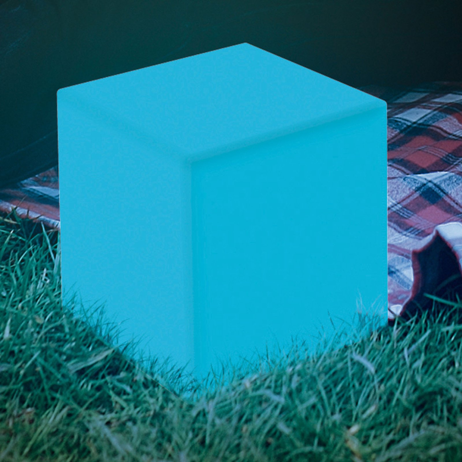 Lampa solarna Newgarden Cuby cube, wysokość 20 cm