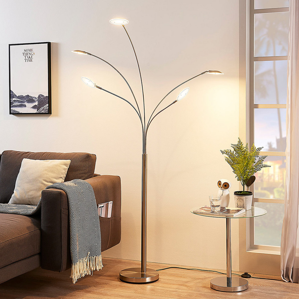 Lindby Anea 5 golvlampa, metallisk från Lindby