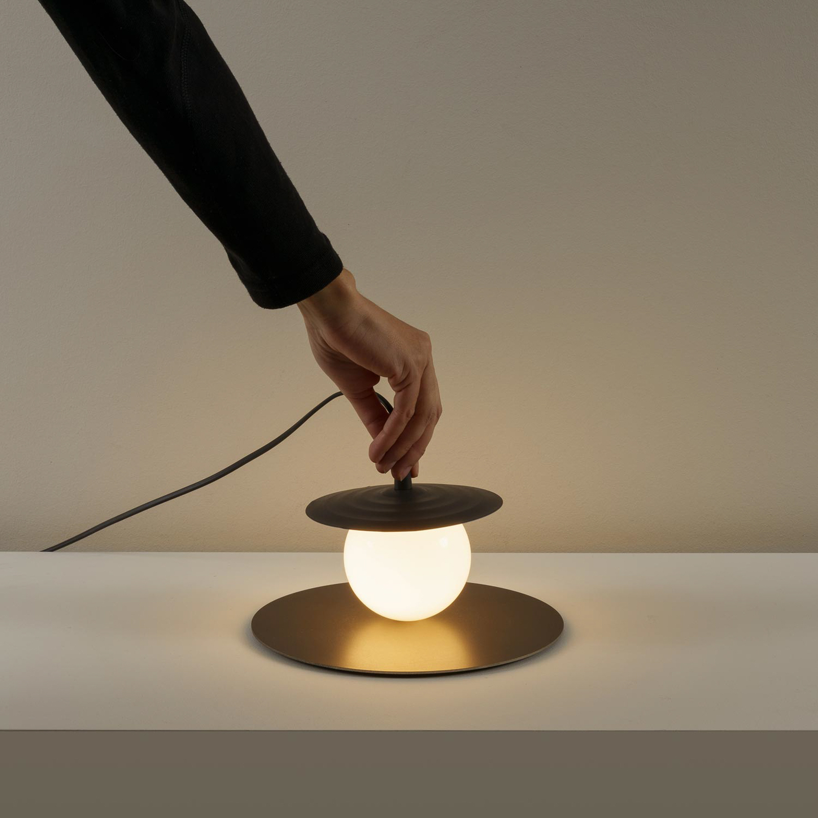 Milan Symphony lampe poser sans support anthracite