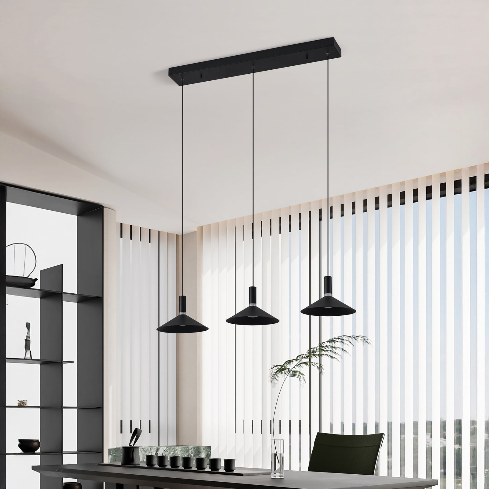 Slimme hanglamp Conomavilla-Z, zwart 92 cm 3-lamps CCT RGB Slimme hanglamp Conomavilla-Z, zwart 92 cm 3-lamps CCT RGB