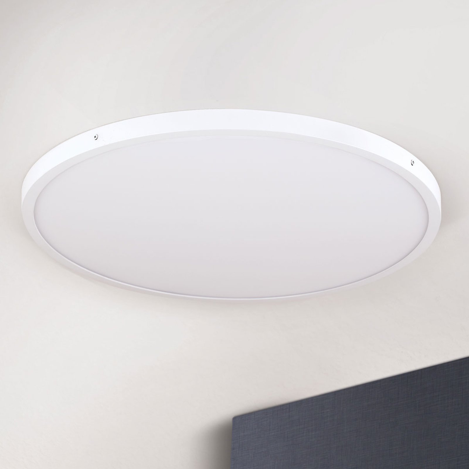 Ultra-flat LED ceiling light Lero