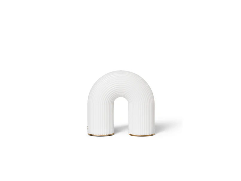 ferm LIVING – Vuelta Portable Tischleuchte Weiß