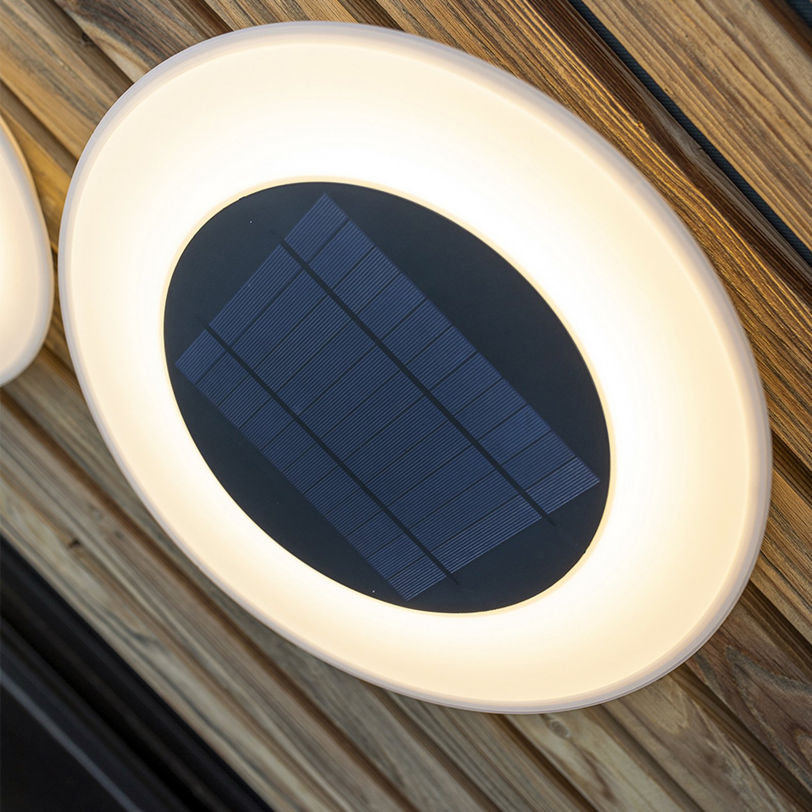 Newgarden Wally LED vägglampa med solcell, Ø 39 cm
