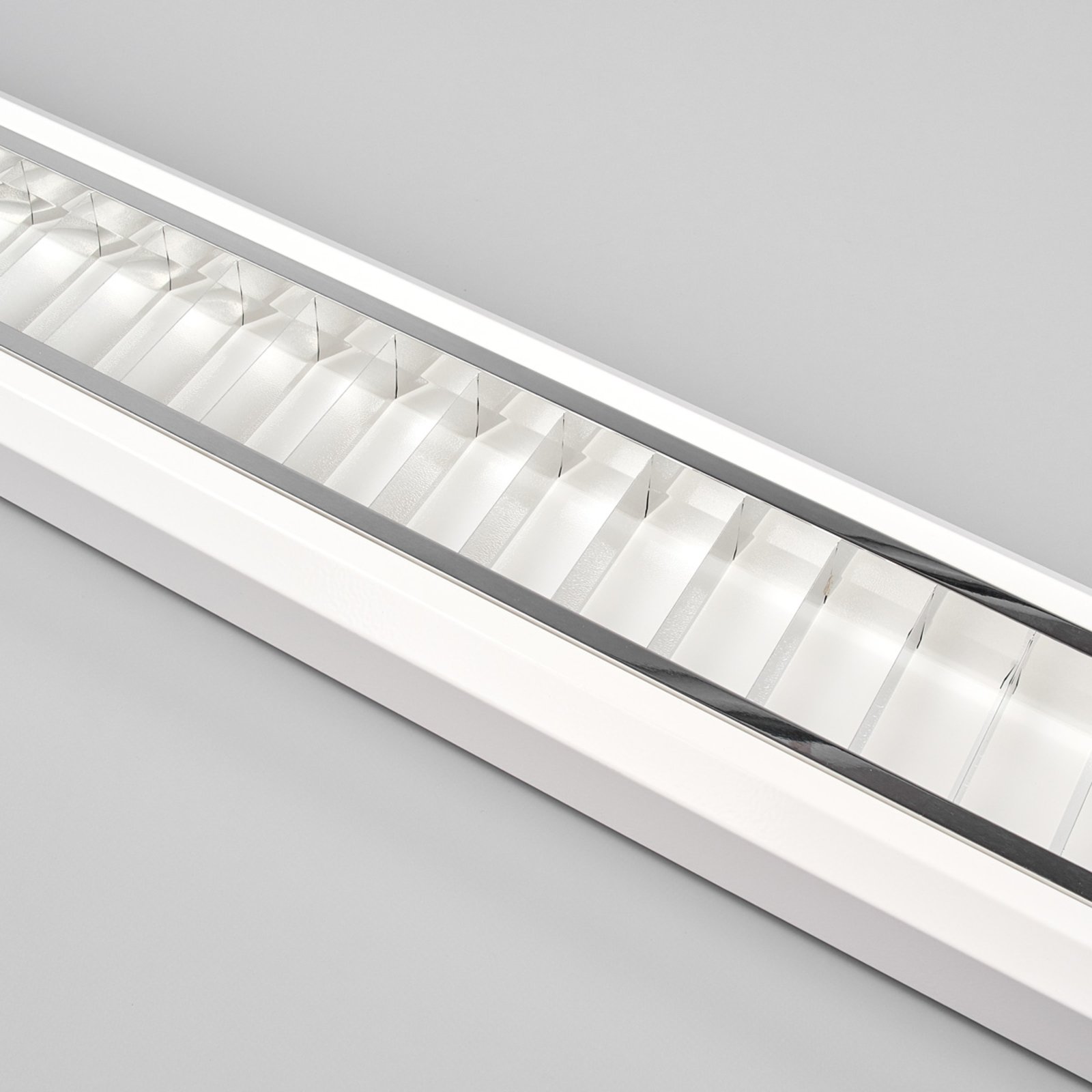 LED louvre light for offices, 33 W, 3,000 K