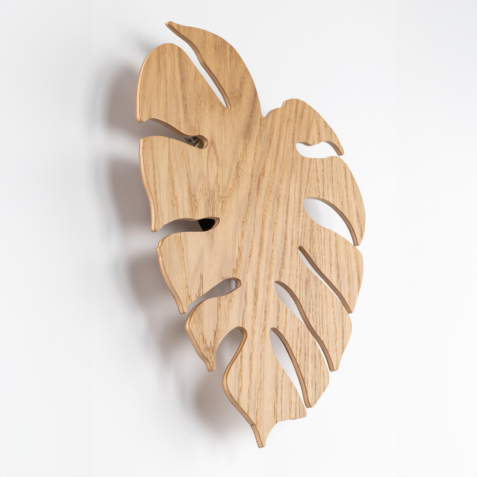 Envostar wall light Folah, leaf shape, light wood, 40 x 35 cm