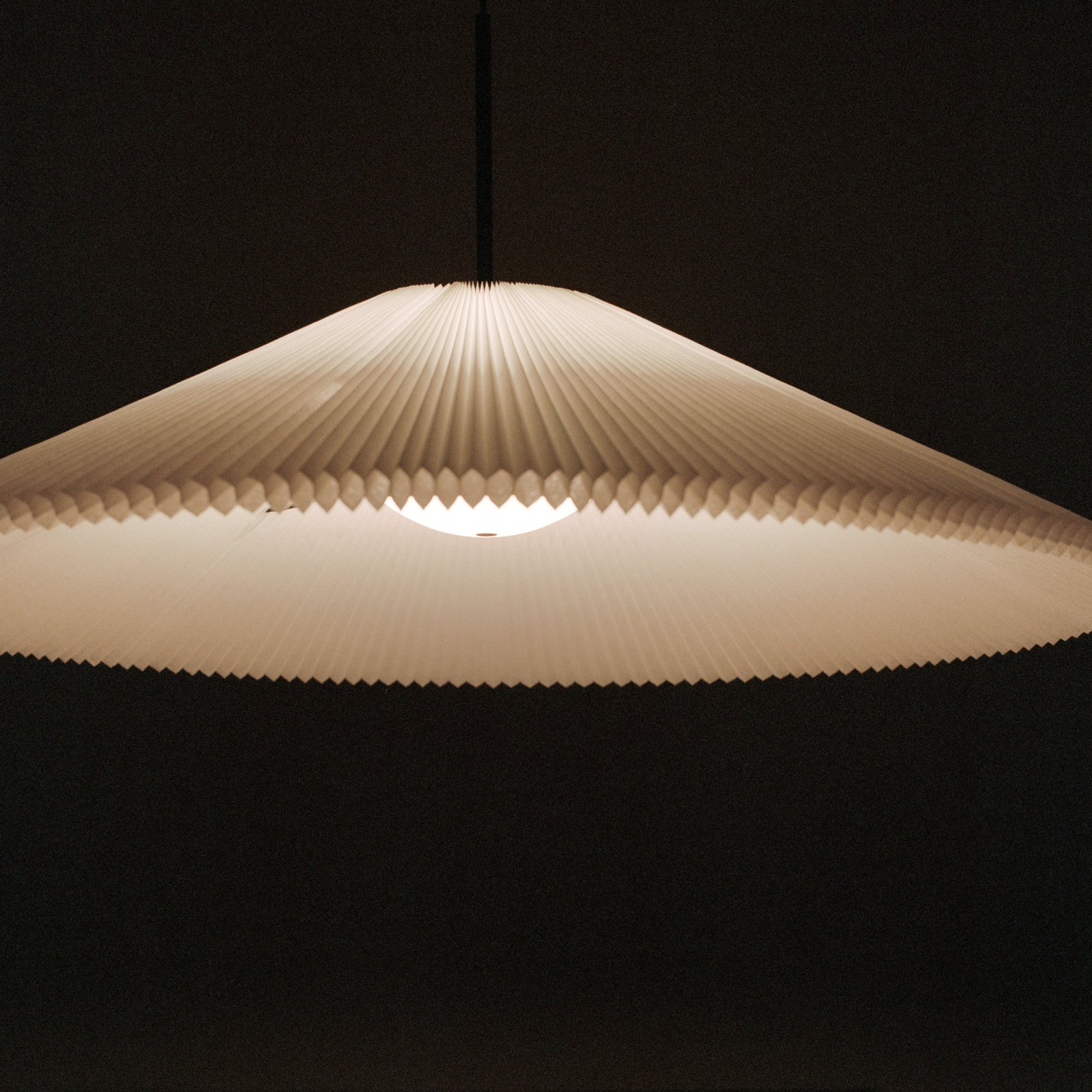 New Works LED pendant light Nebra, Ø 90 cm, white, customisable