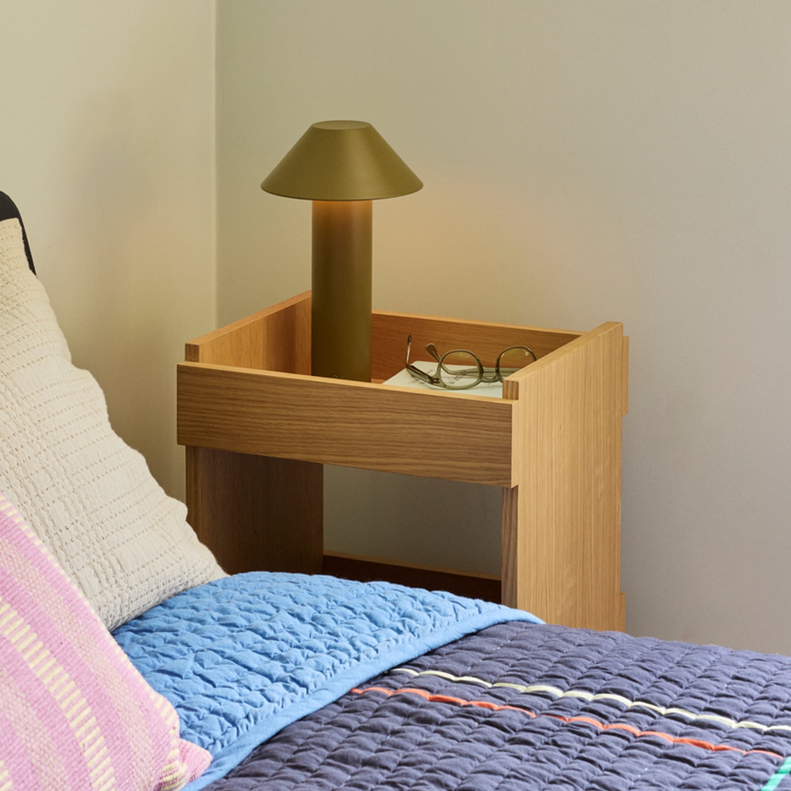 Carrello da portata Forma, rovere chiaro, altezza 70 cm - Hübsch