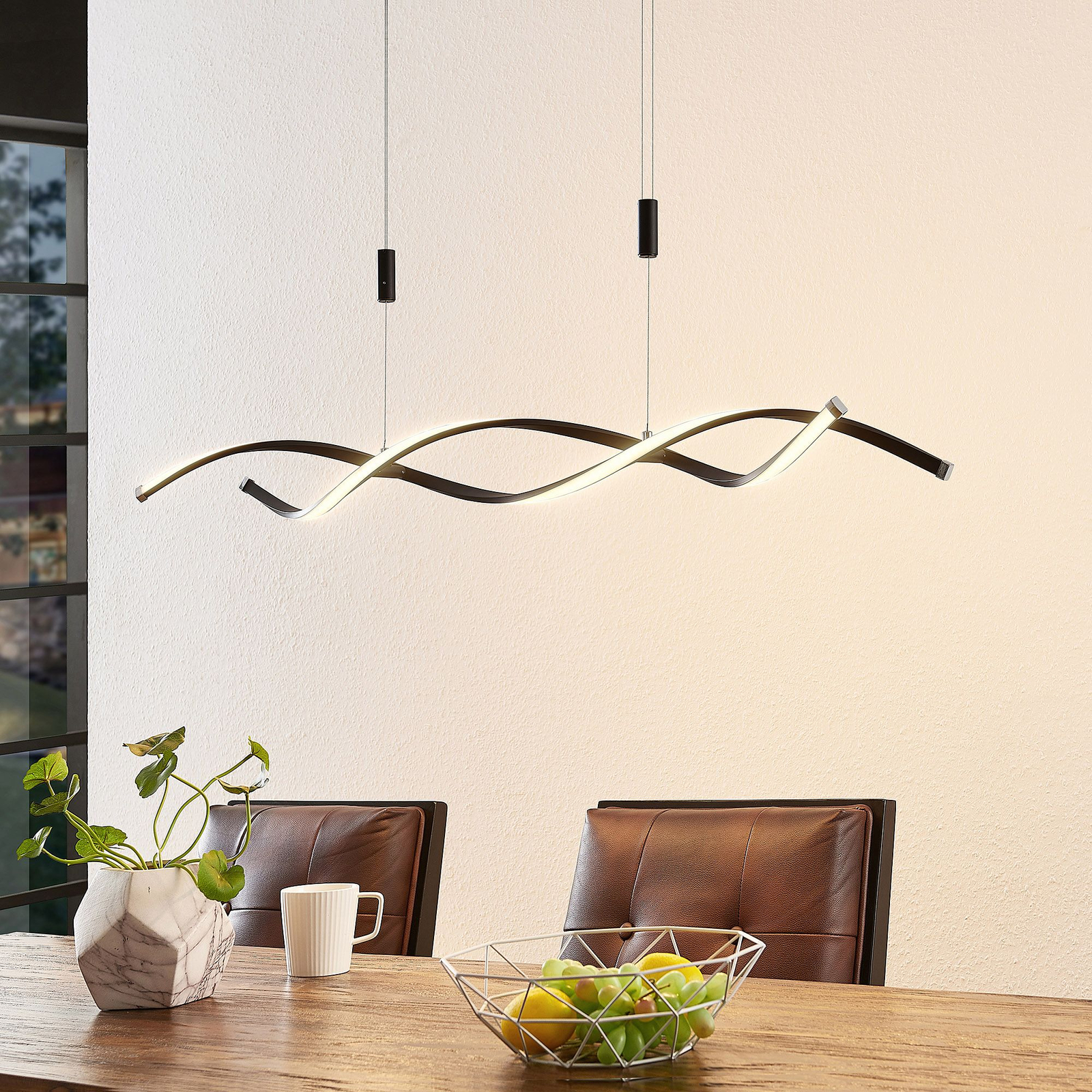 Lindby Welina LED hanging light height-adjustable