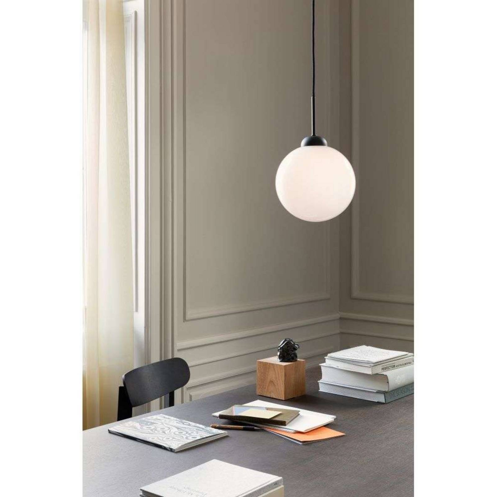 Lampa wisząca Nuura Apiales 1 Large, Ø 20 cm, czarna/opalowa