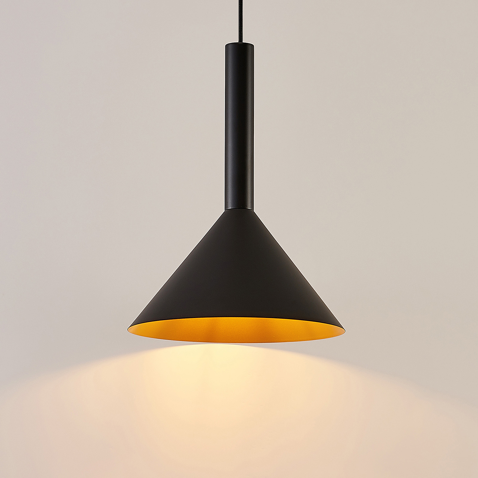 Arcchio Tadej pendant lamp 1-bulb 30 cm black-gold, for Living / Dining Room, steel, E27, 60 W, energy efficiency: A++, H: 40 cm