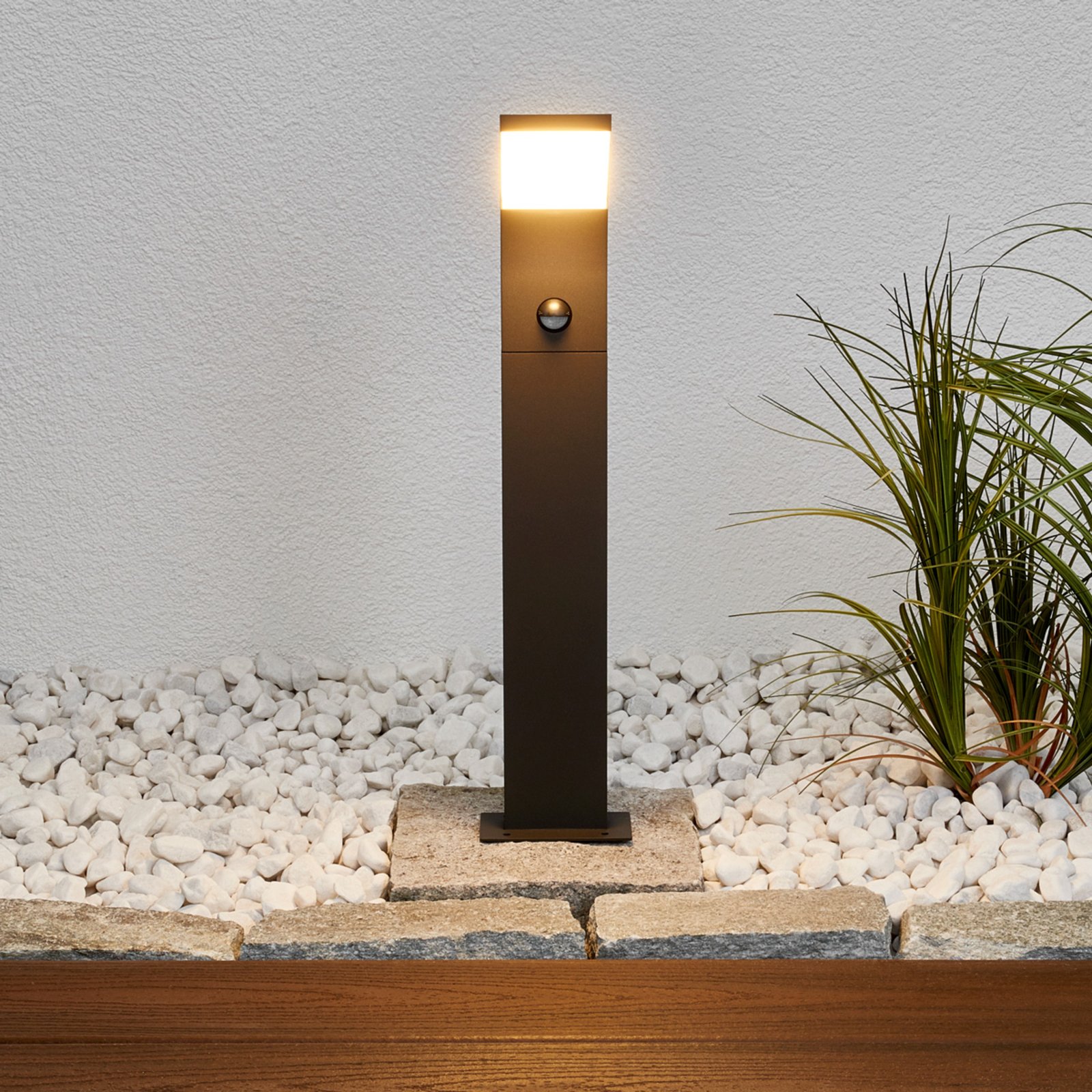 Timm Candeeiro de Jardim Exterior com Sensor Graphite - Lucande