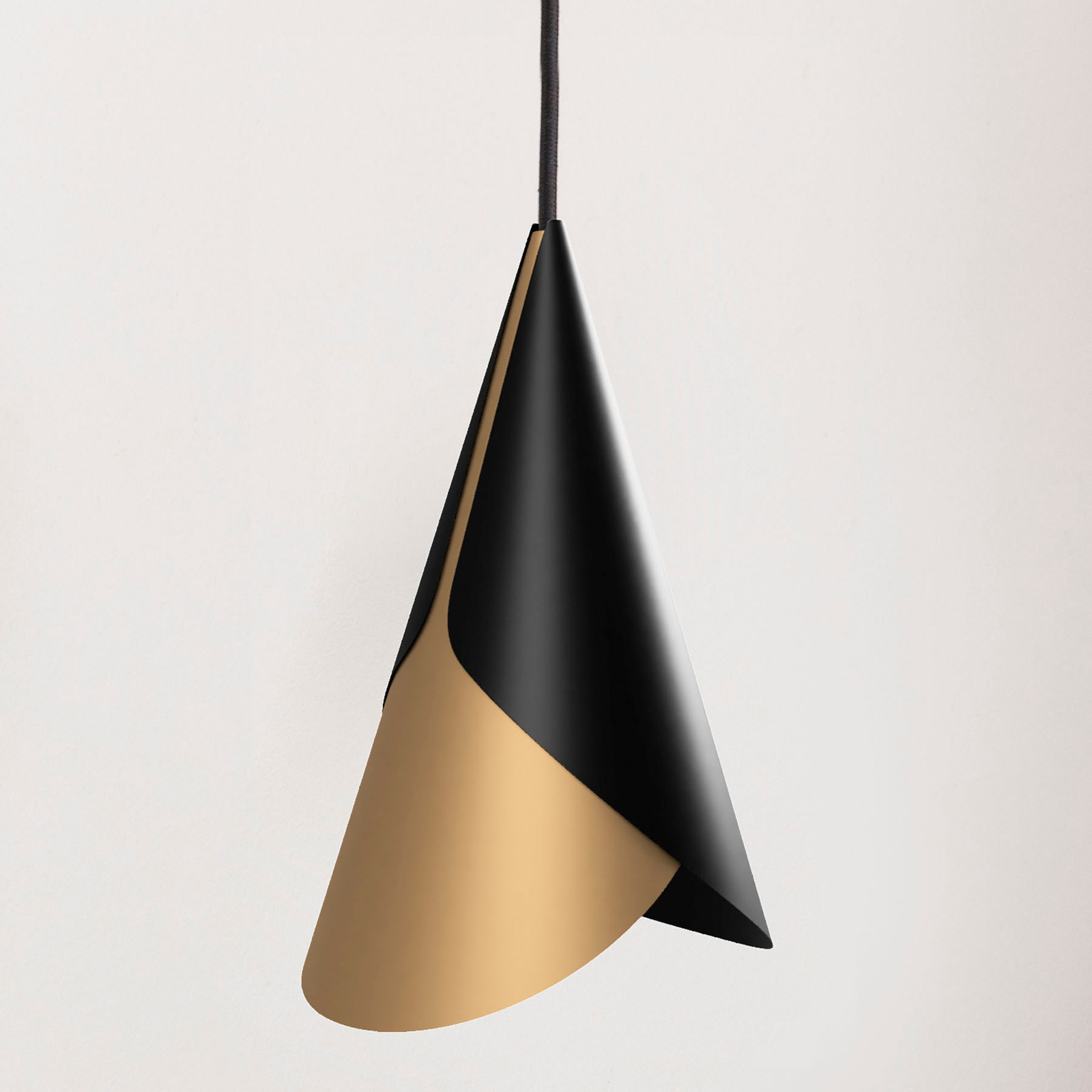 UMAGE Cornet pendant light black/brass, for Living / Dining Room, aluminium, E27, 15 W, energy efficiency: A++, H: 23.8 cm