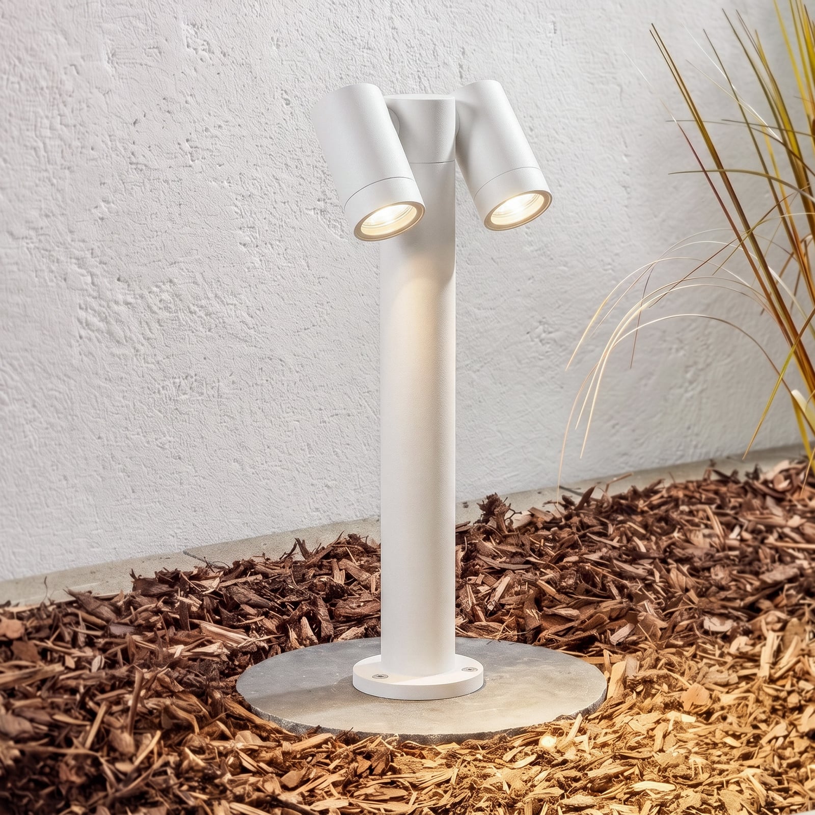 PRIOS grindų šviestuvas „Tulimar“, 2 lemputės, 45 cm, baltas, IP65 PRIOS grindų šviestuvas „Tulimar“, 2 lemputės, 45 cm, baltas, IP65
