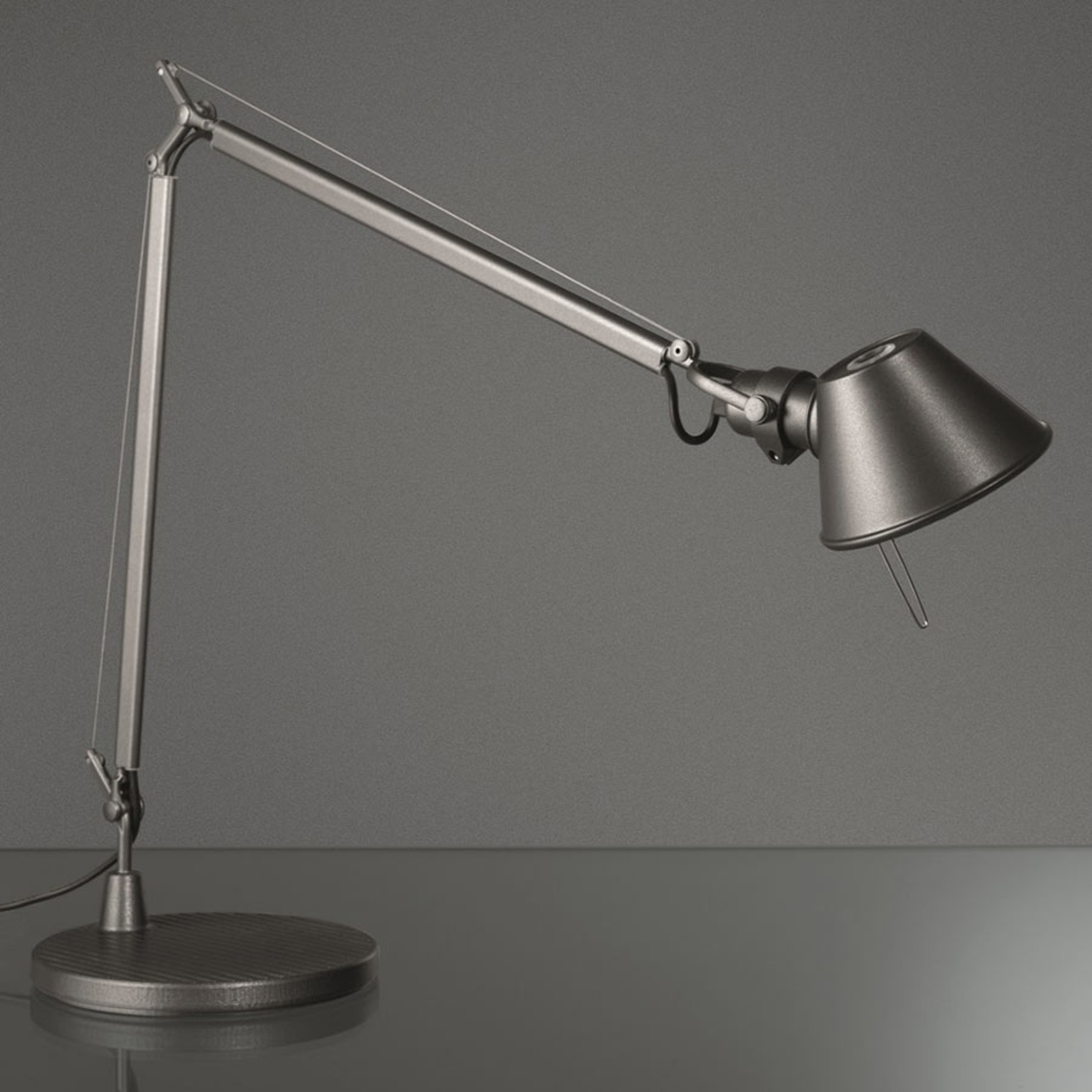 Artemide Tolomeo Midi LED tafellamp, 3.000K, grijs