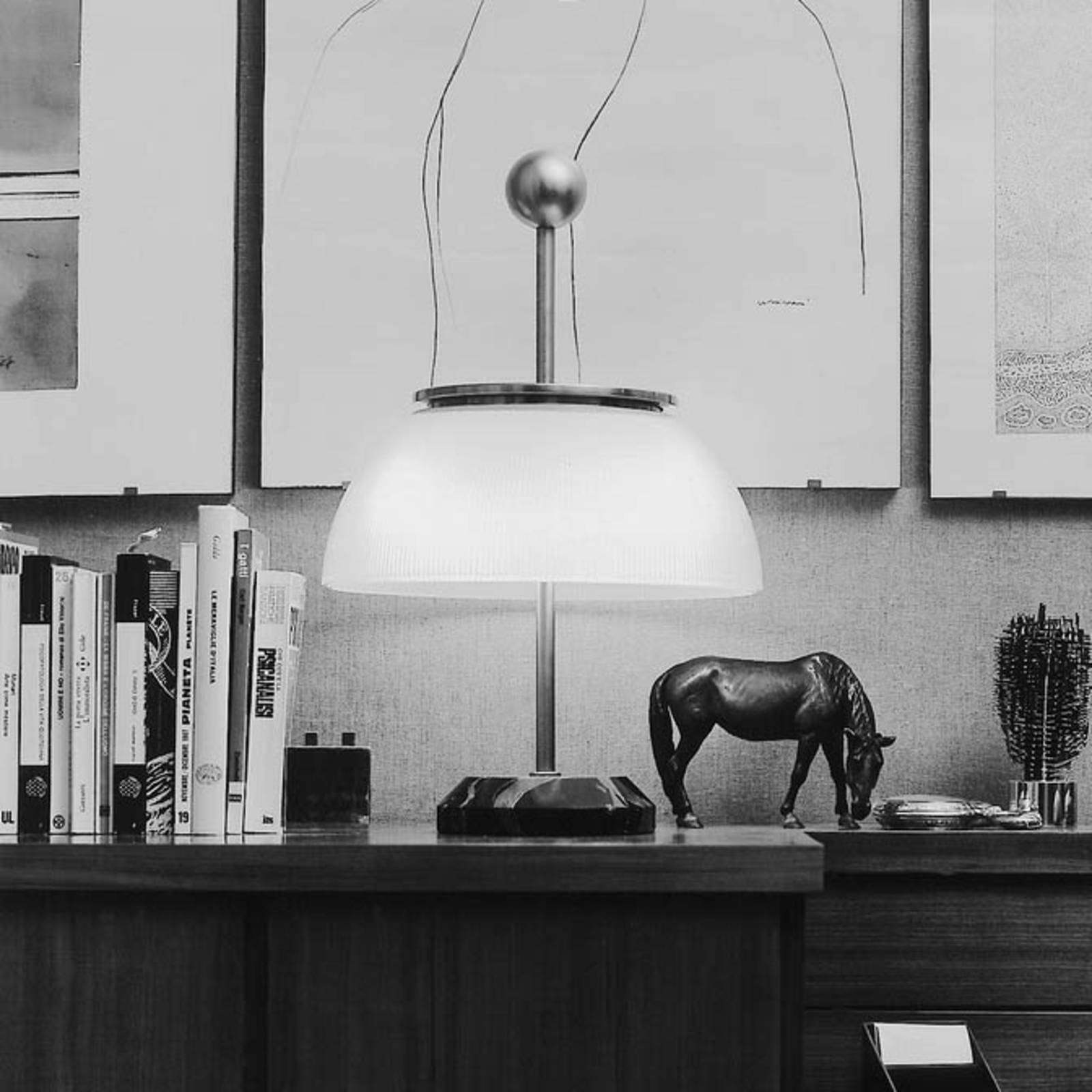 Artemide alfa asztali lámpa üveg lámpabúrával