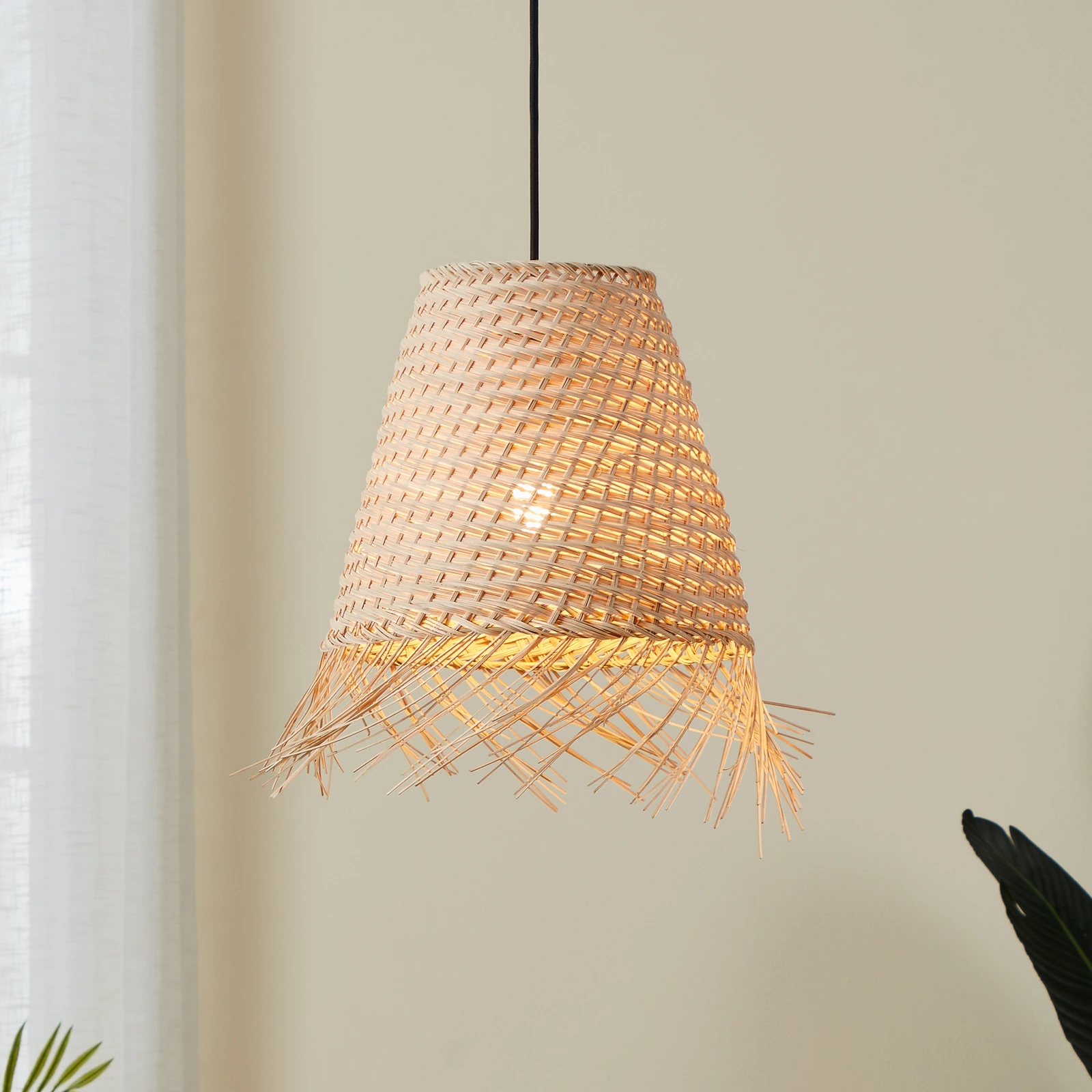 Hängeleuchte Aycliffe mit Rattanschirm, Ø 30 cm