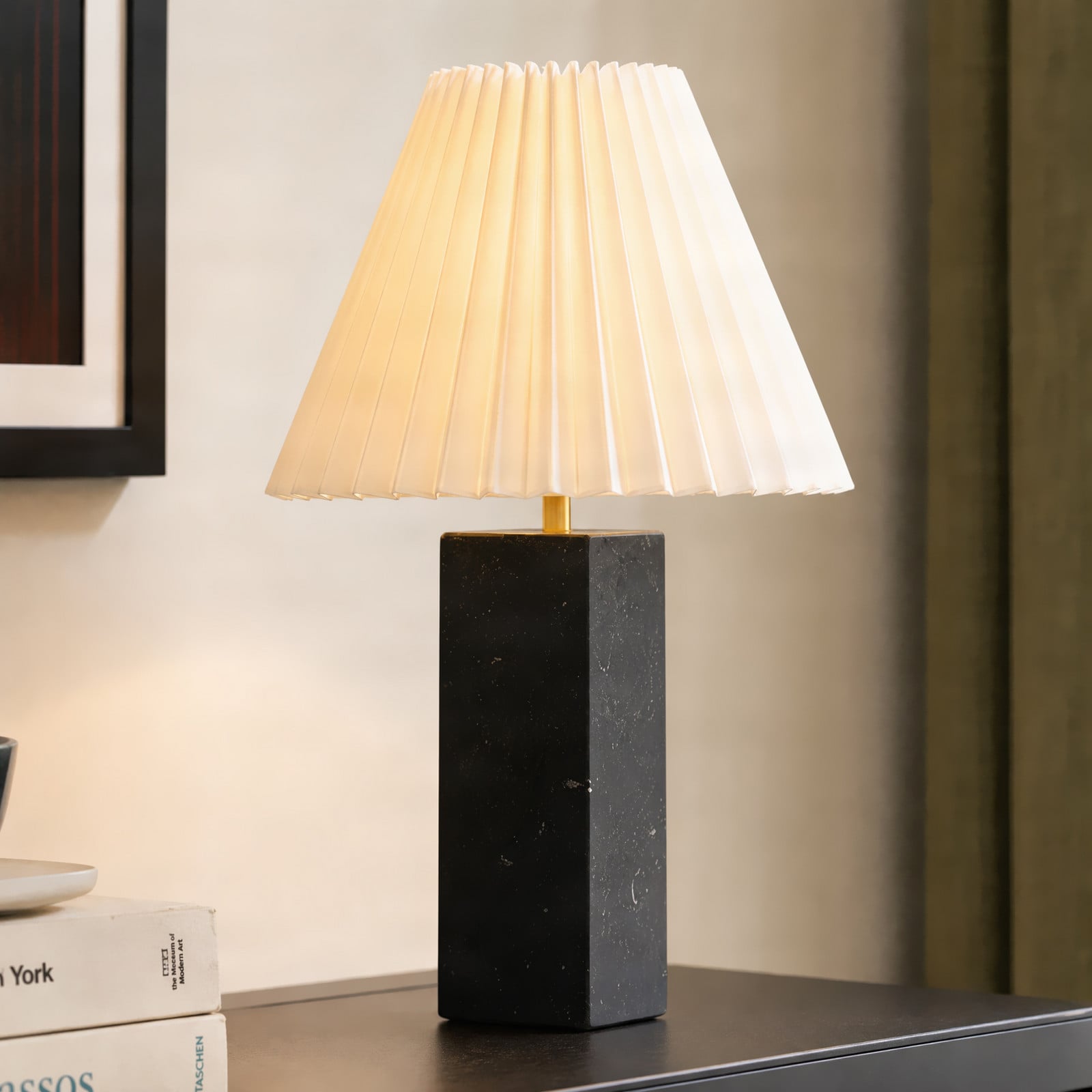 Asher bordlampe, høyde 45 cm, svart/hvit, marmor – Nola - Stue - Moderne - Stoff / Tekstil - Med en lyskilde
