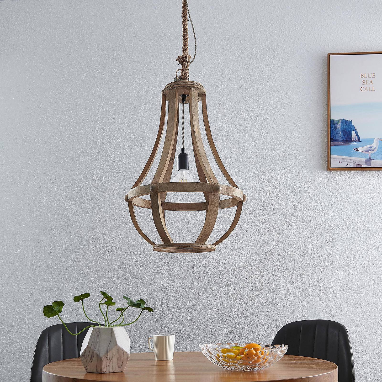 Lindby Tojaka lampa wisząca z drewna, 42 cm