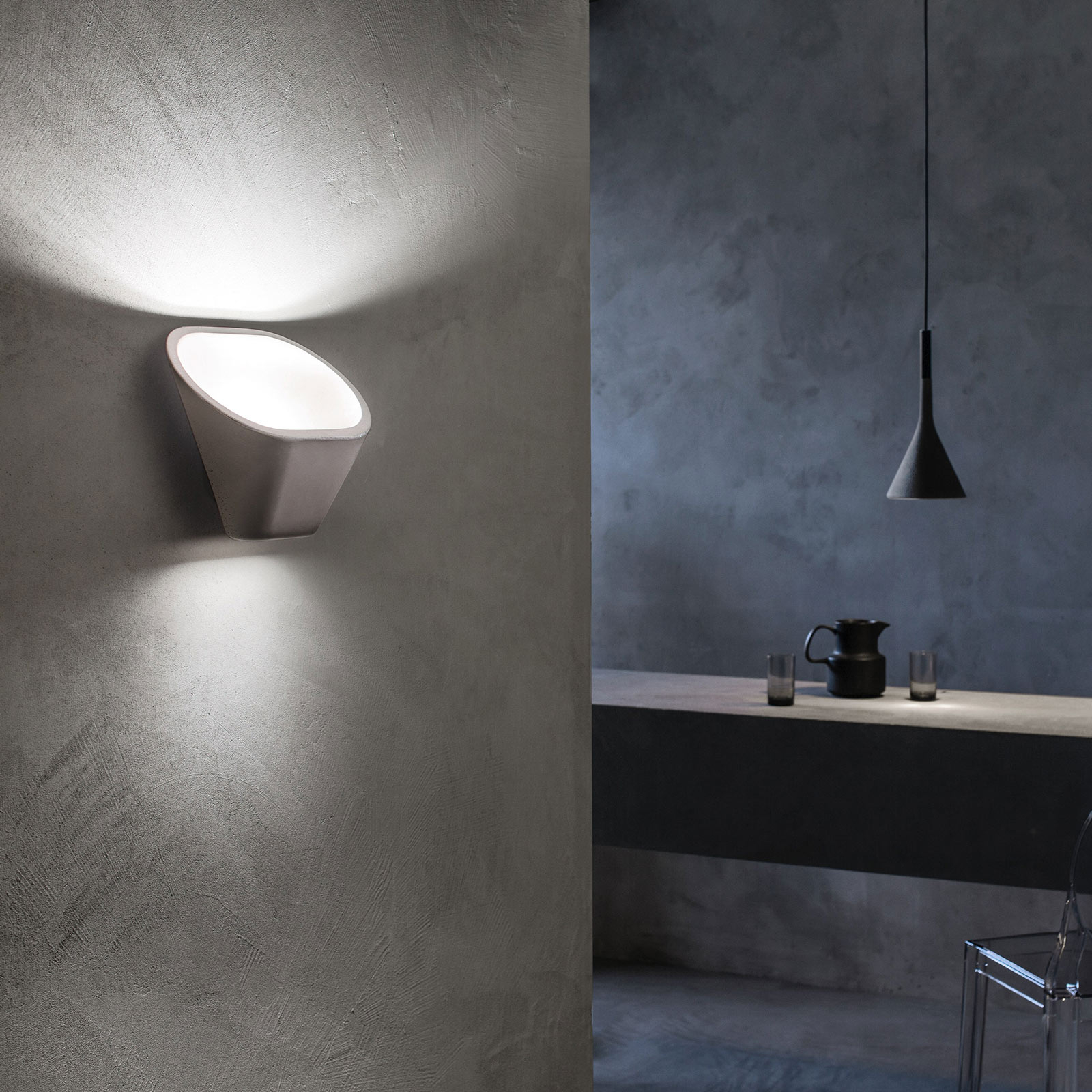 Foscarini Aplomb R7s concrete wall light
