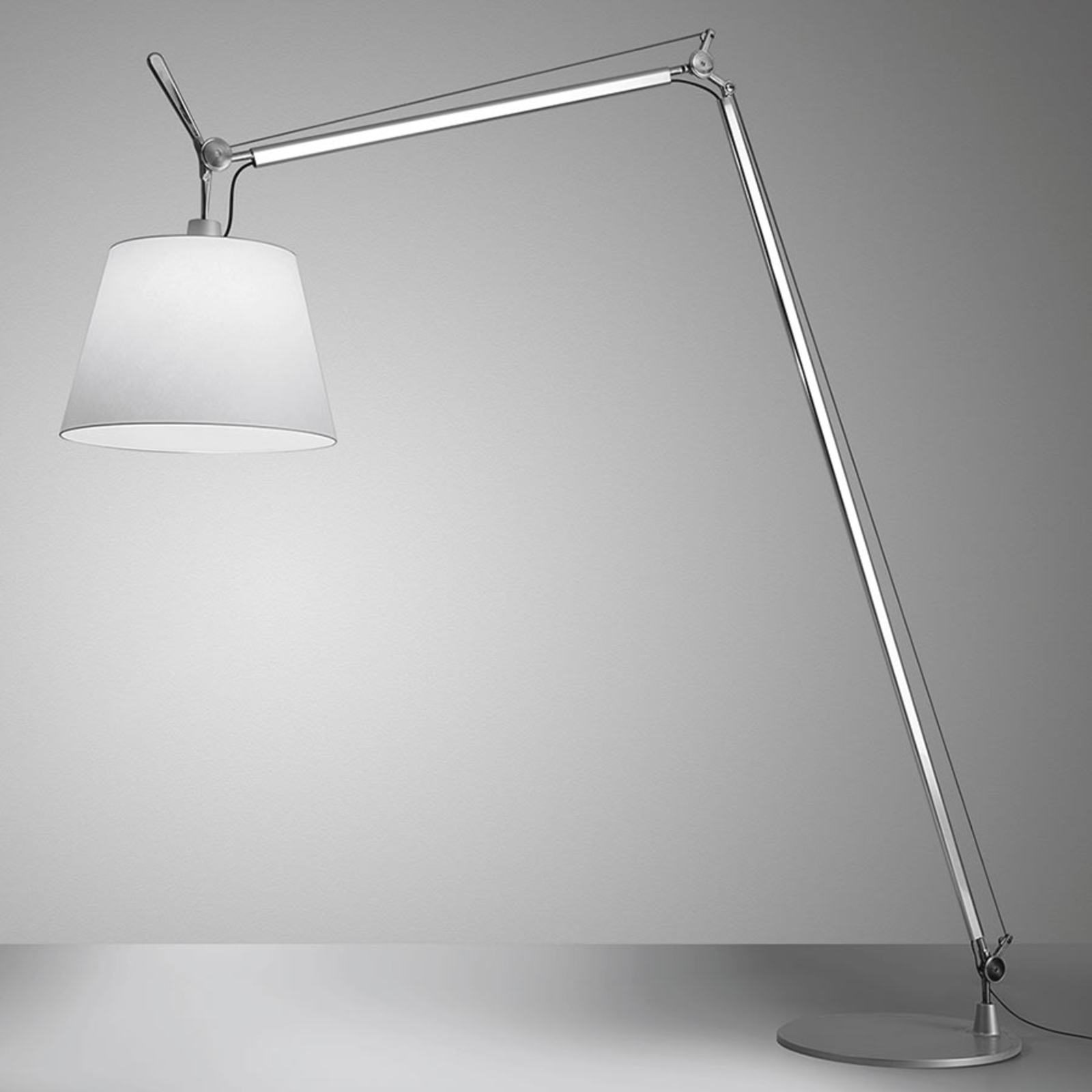 Artemide Tolomeo Maxi LED golvlampa | Lamp24.se Artemide Tolomeo Maxi LED golvlampa | Lamp24.se