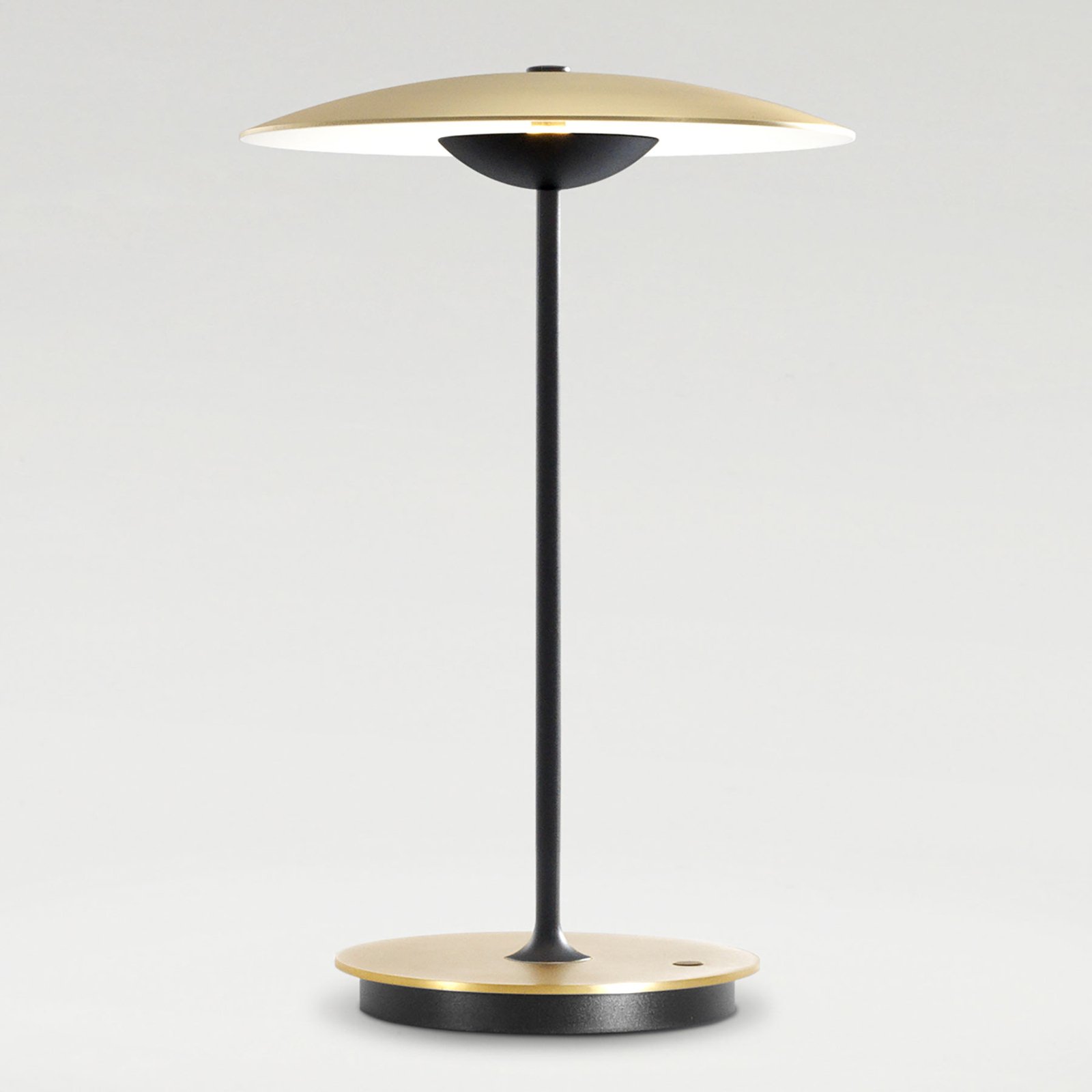 Ginger LED-Akkutischlampe Alu, messing/weiß - MARSET