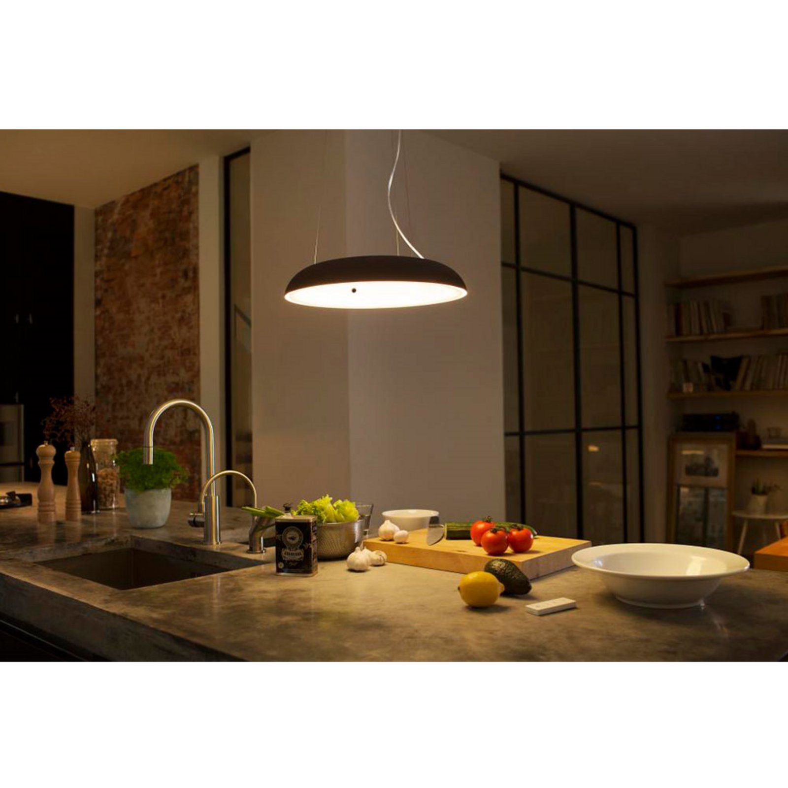 Amaze Lustră Pendul White Amb. Black - Philips Hue