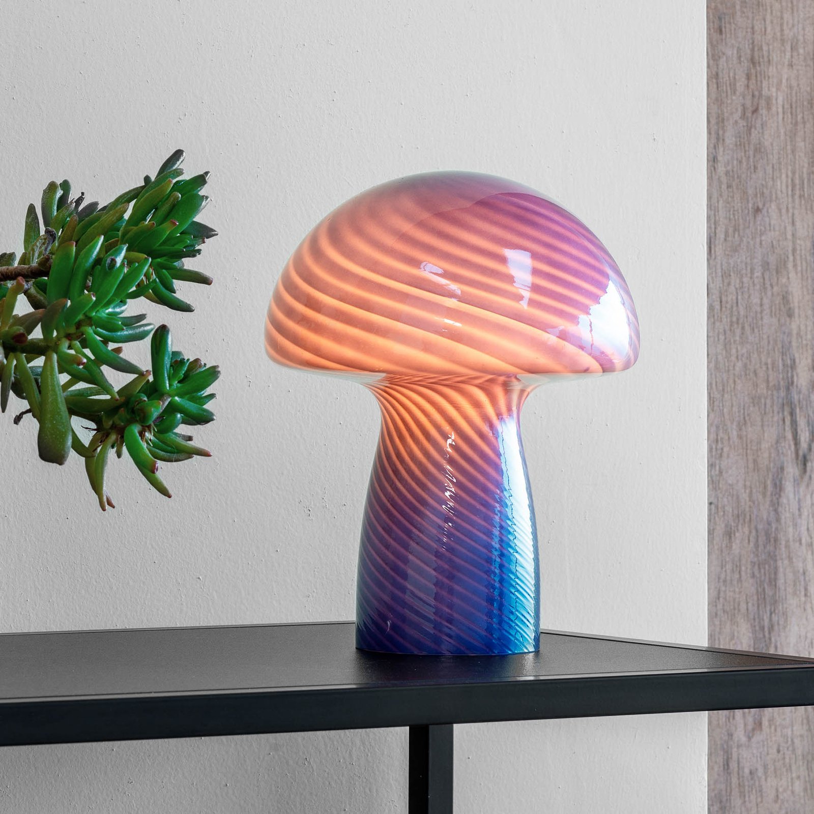 Dyberg Larsen Lámpara de mesa Mushroom, azul, altura 23 cm, cristal