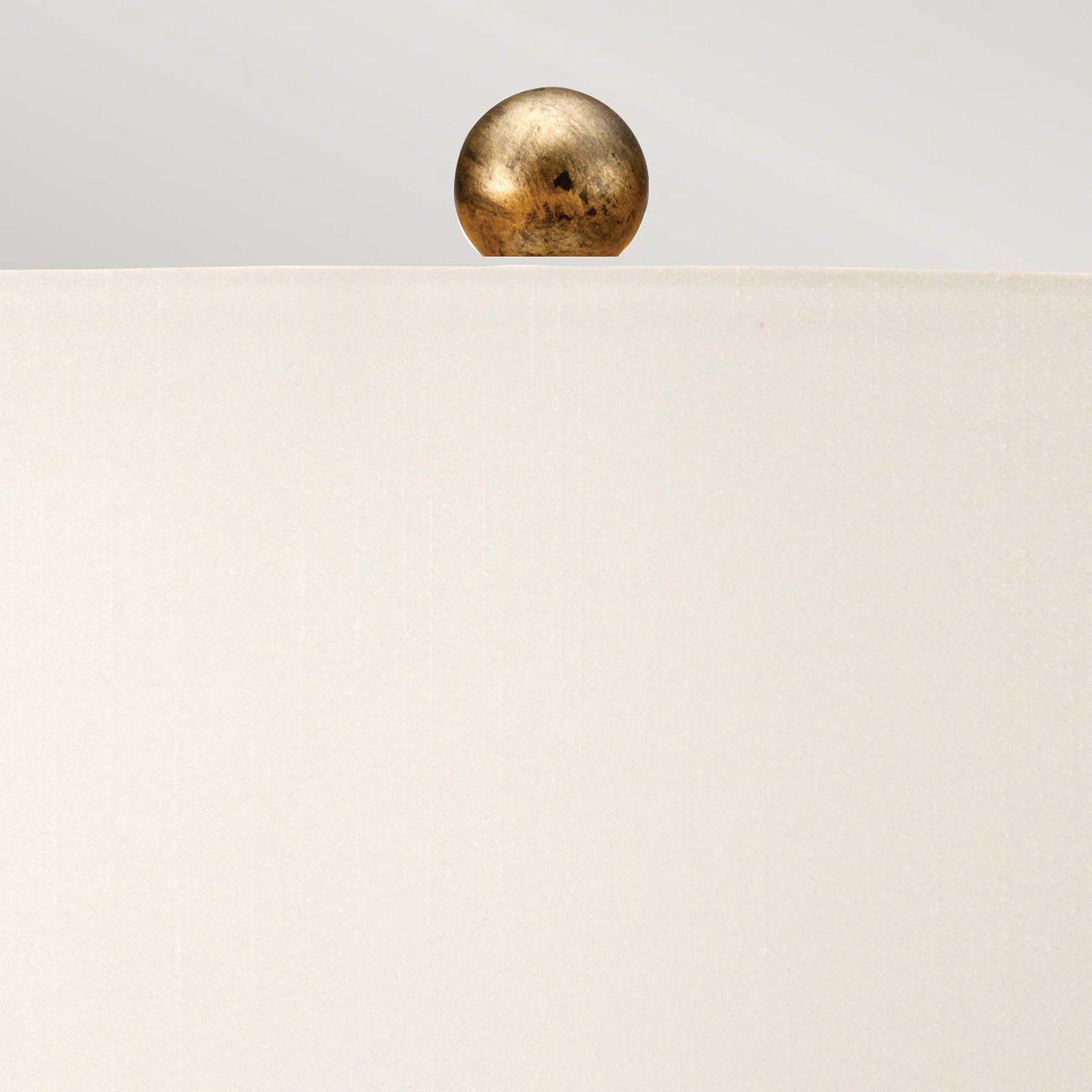 Lámpara de mesa Amarilli, bronce, pantalla textil blanca