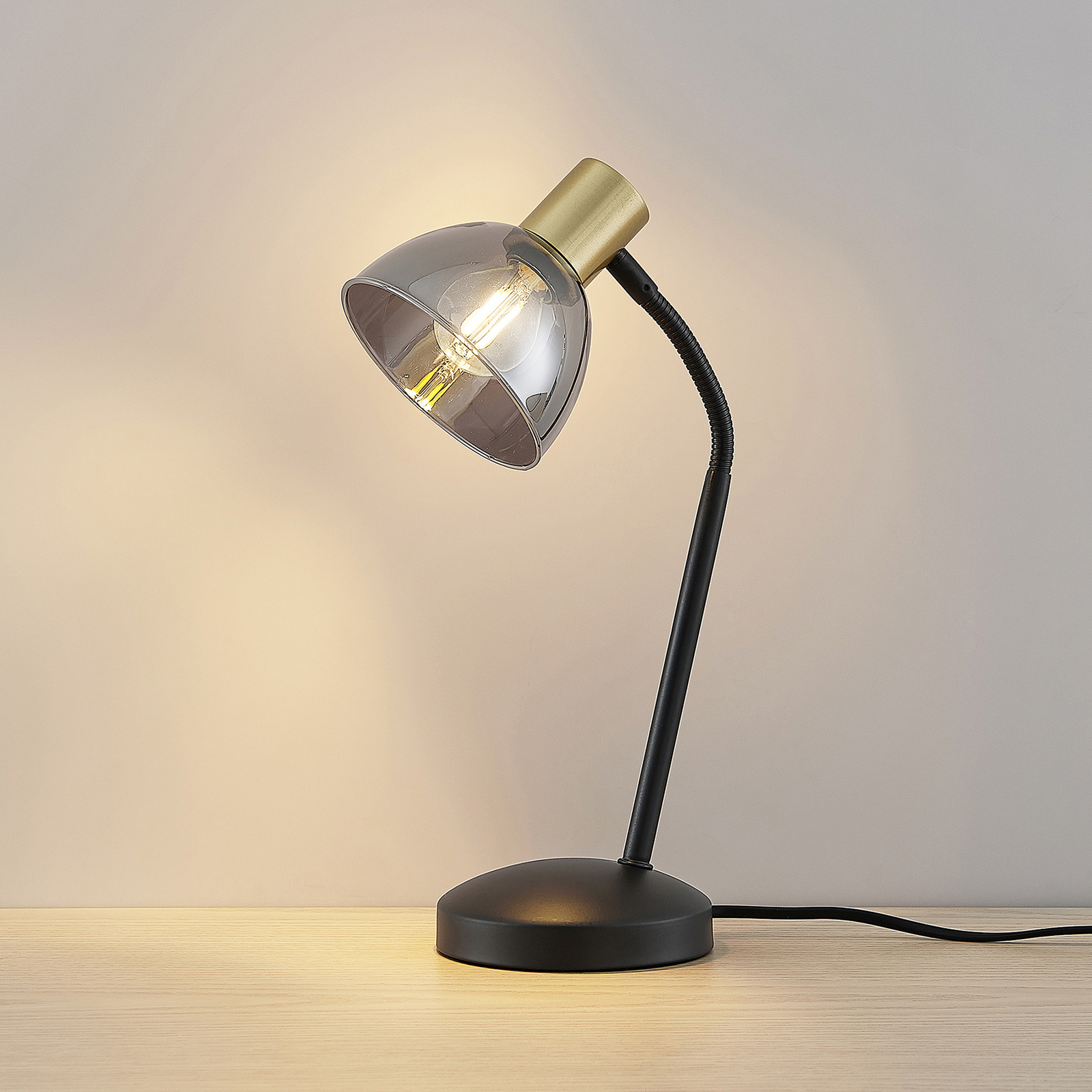 Lindby Aniol table lamp, glass lampshade