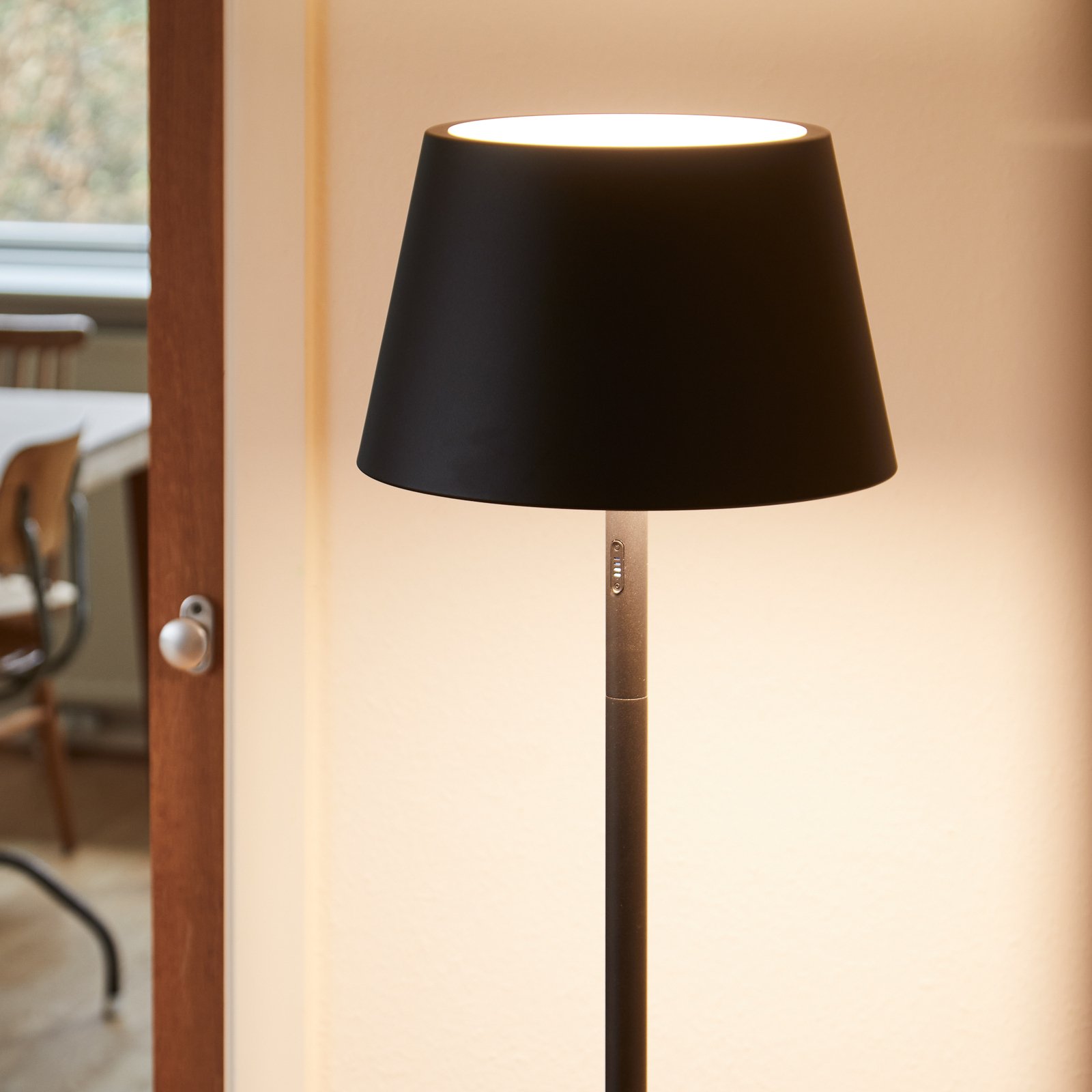 LOOM DESIGN LED dobíjecí stojací lampa Modi, CCT, RGB, černá